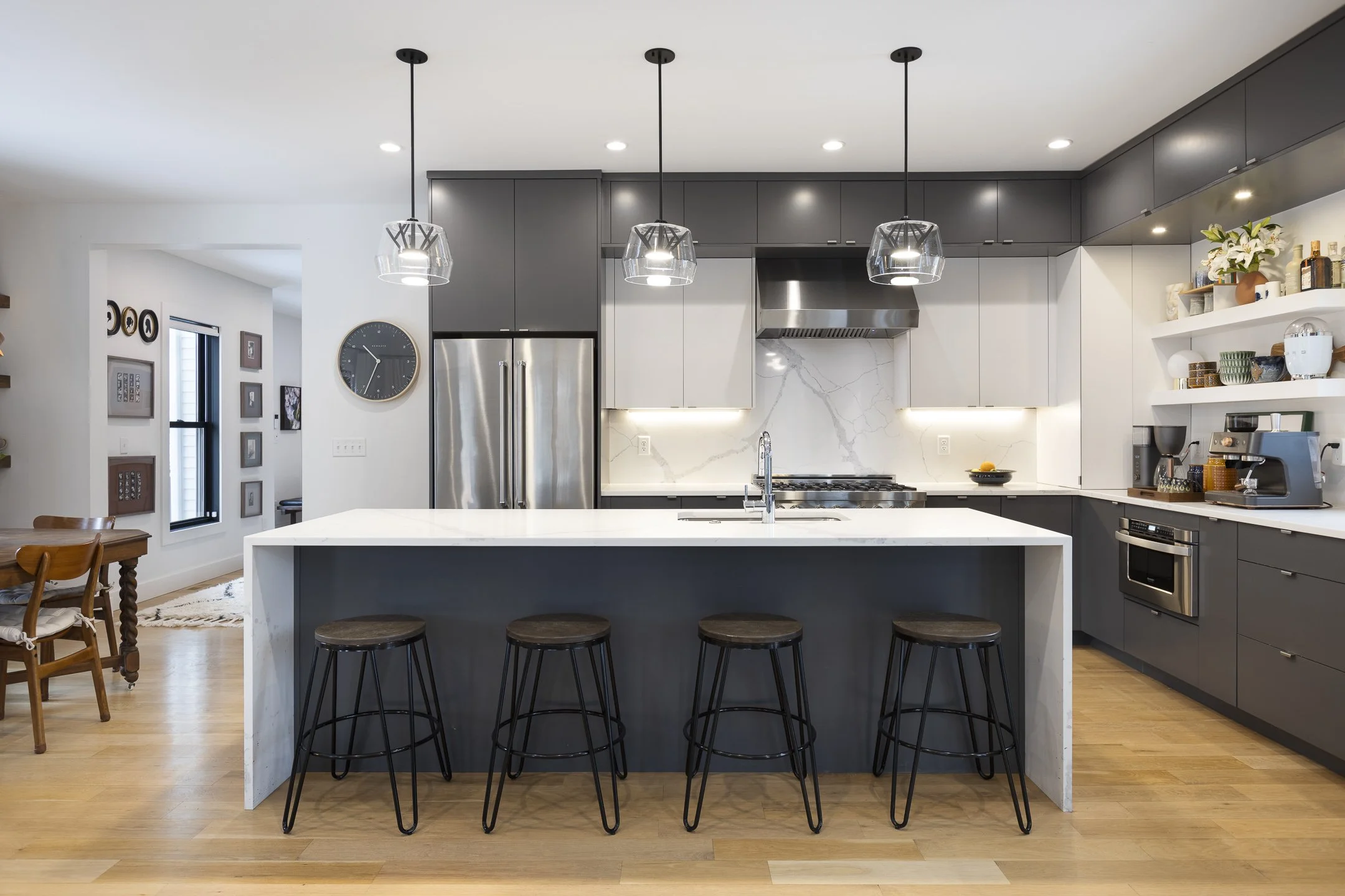 442 E Broadway-011.jpg