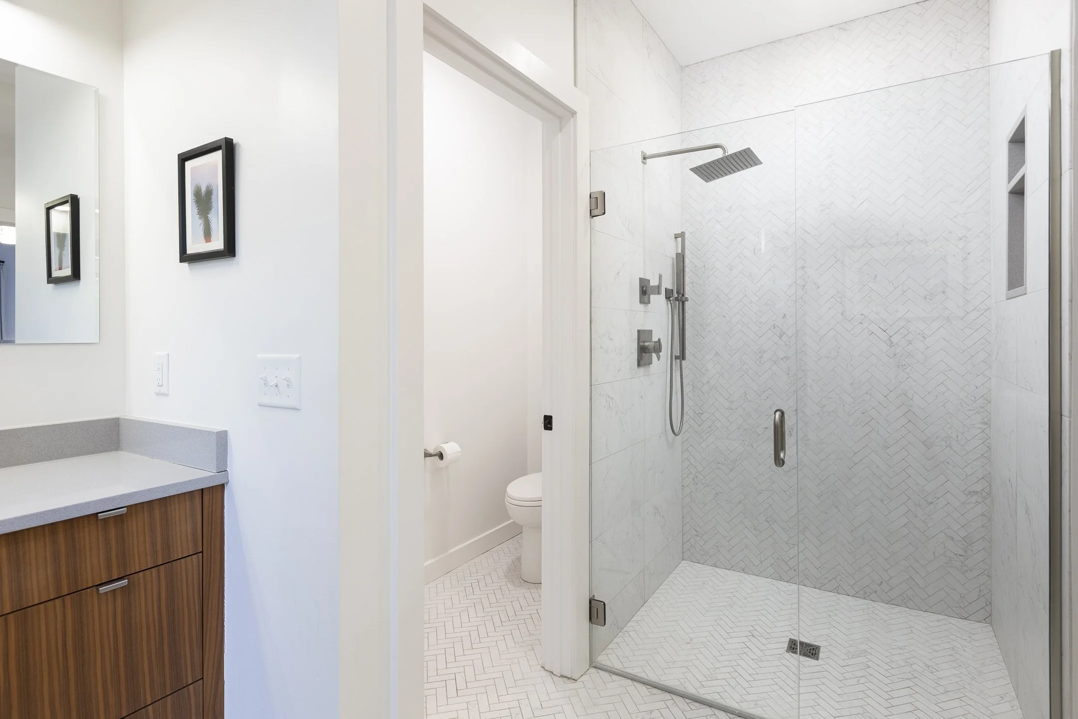 442 E Broadway-026.jpg