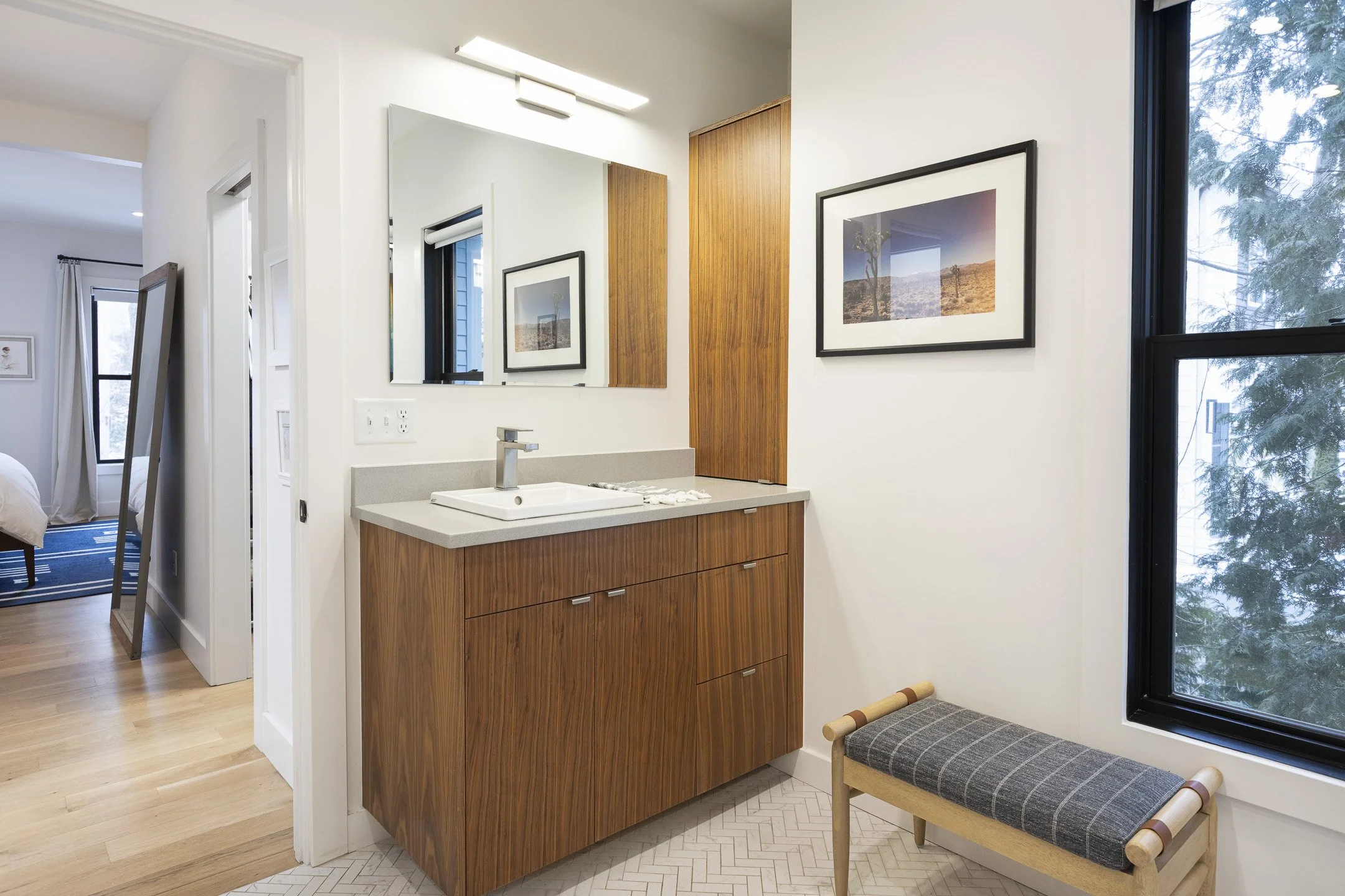 442 E Broadway-027.jpg