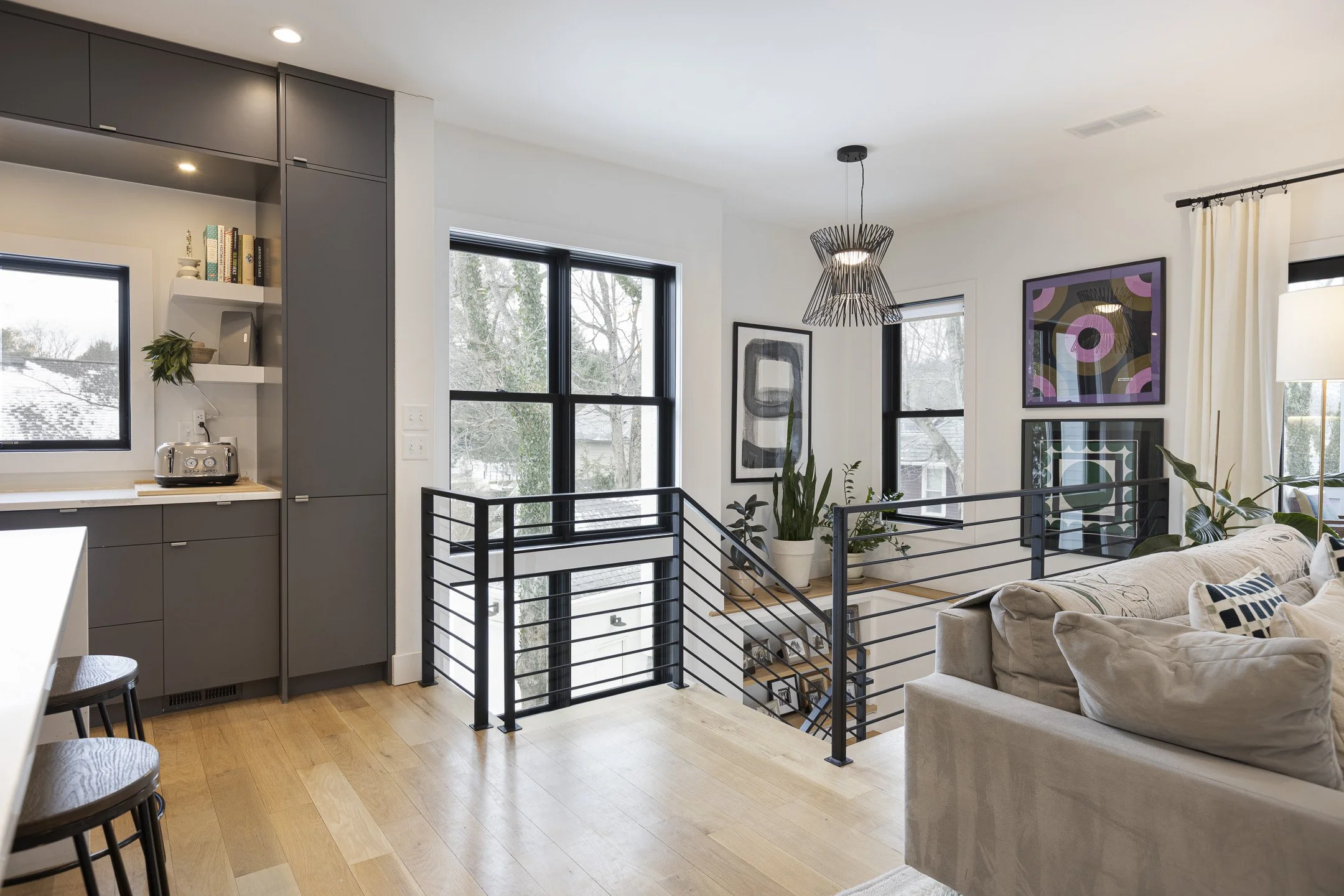 442 E Broadway-030.jpg