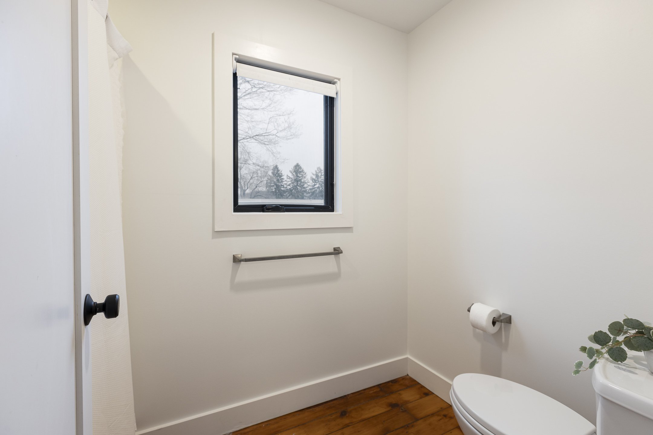 442 E Broadway-049.jpg