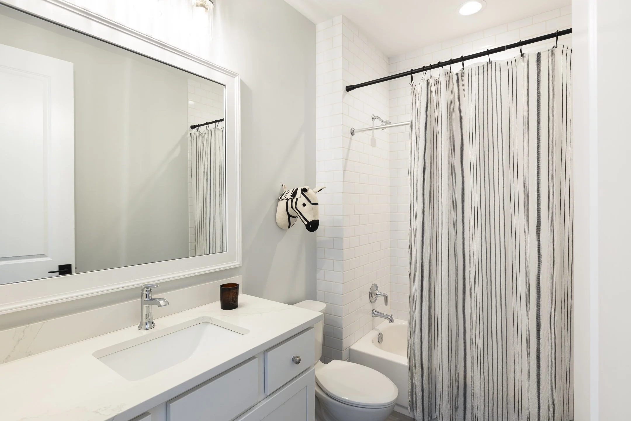 7018 Hanby's Loop-34.jpg