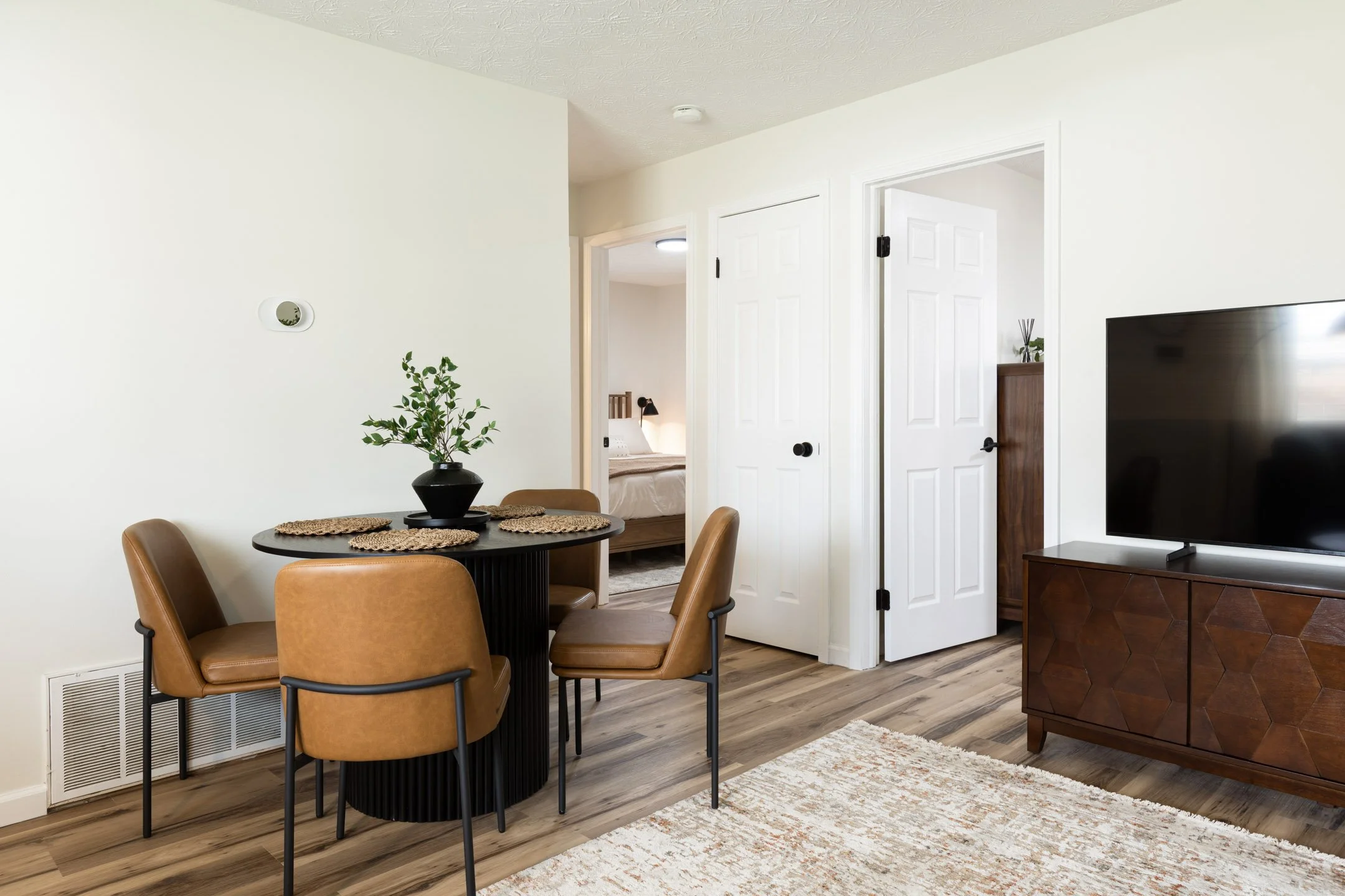 17th St Airbnb - Columbus, Ohio-005.JPG
