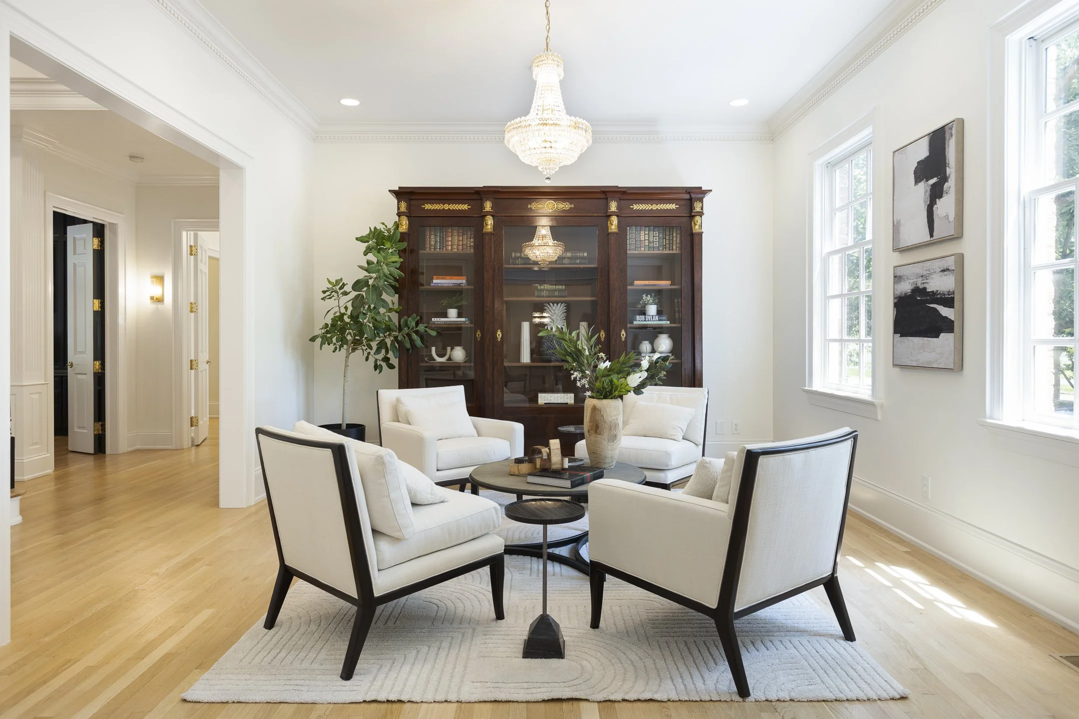 4615 Yantis Drive-014.jpg