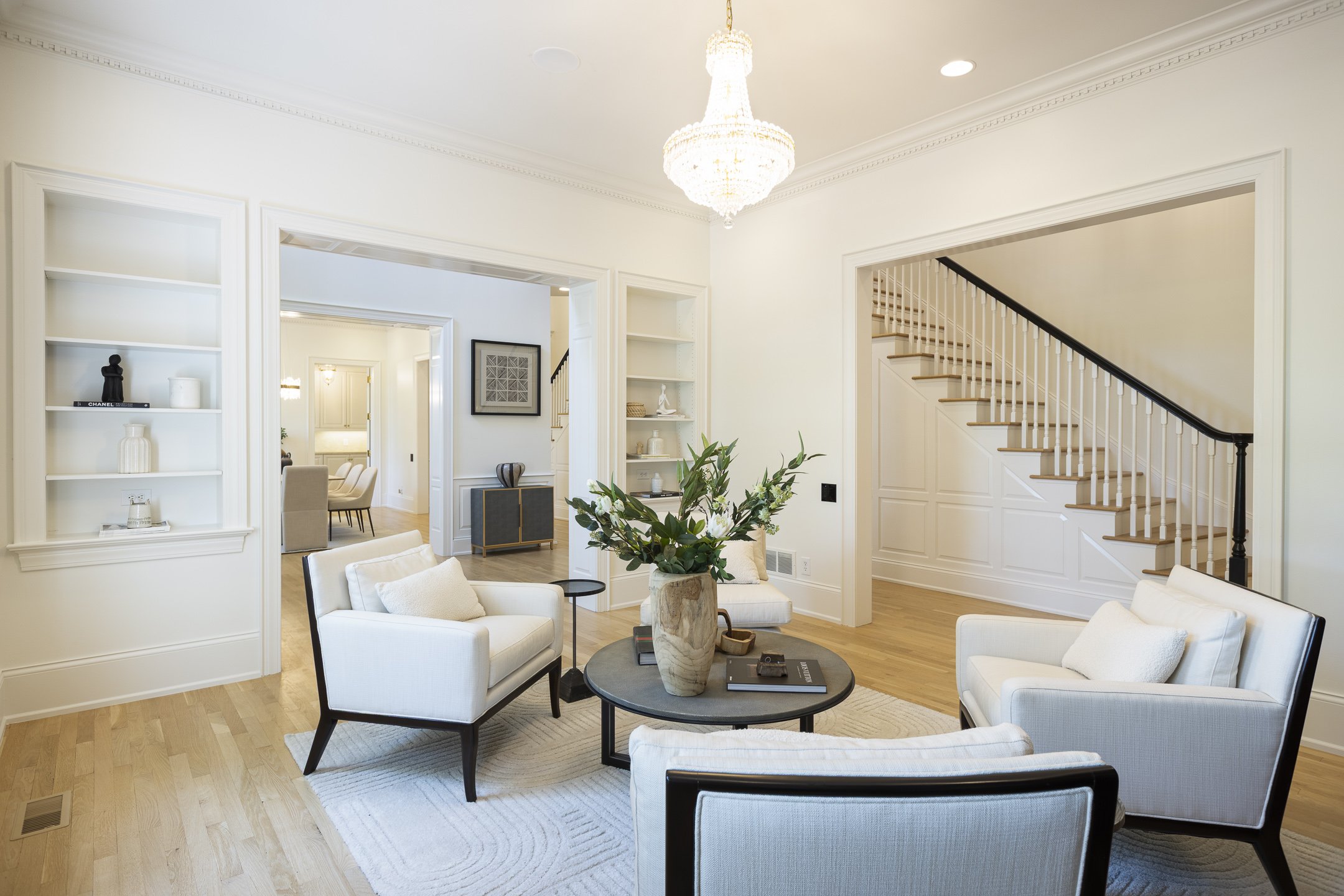 4615 Yantis Drive-015.jpg