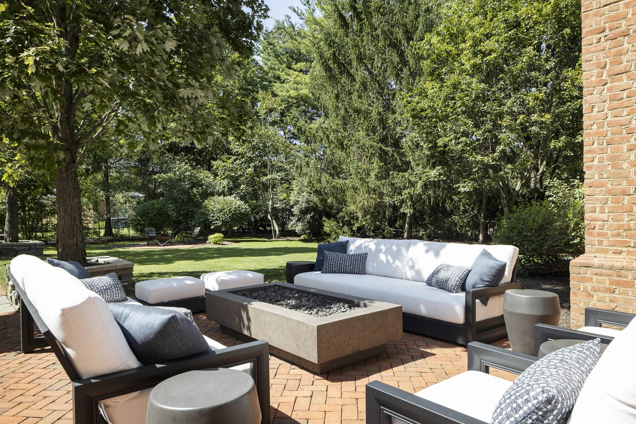 4615 Yantis Drive-101.jpg
