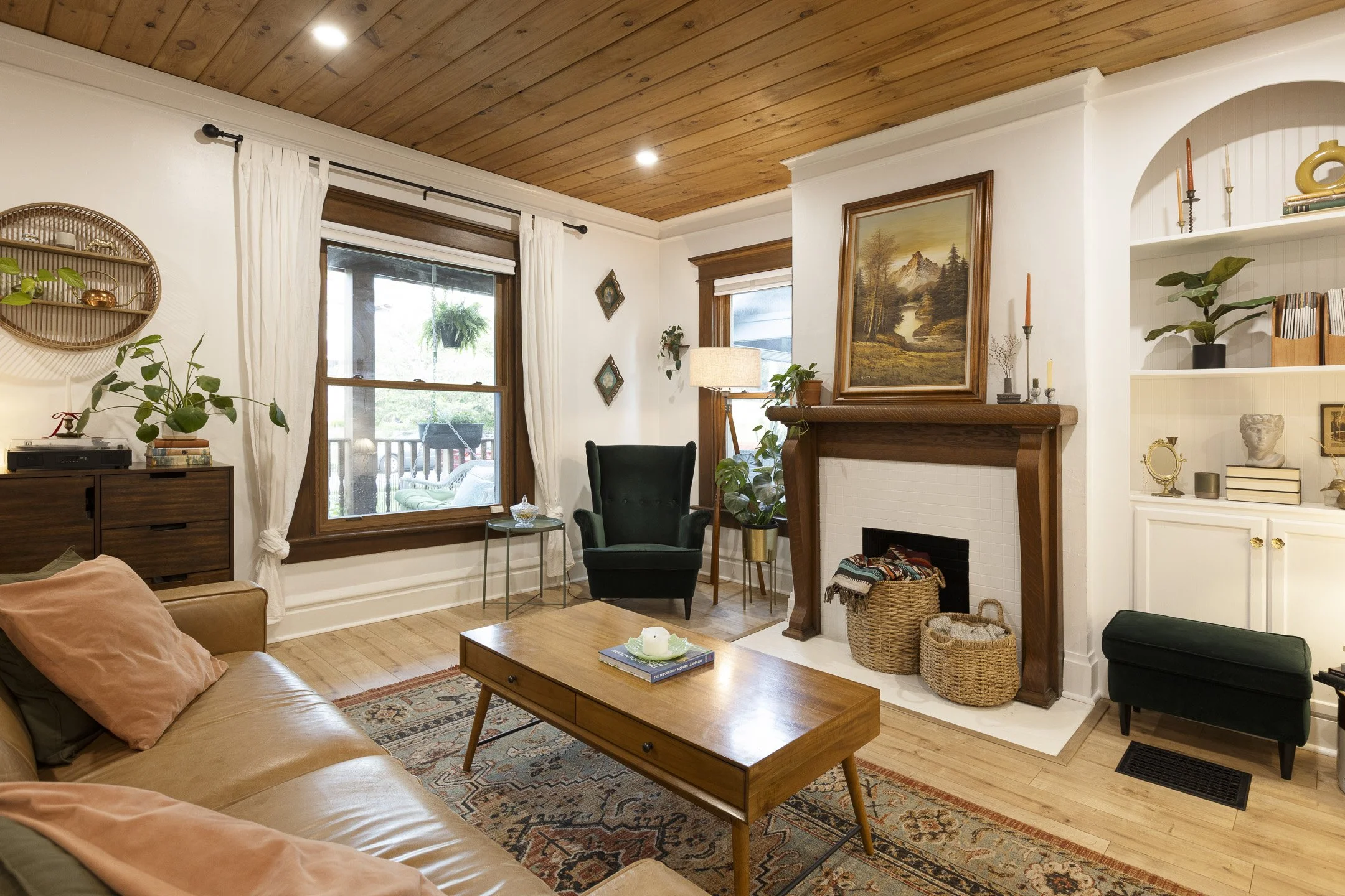 2855 East Avenue010.jpg