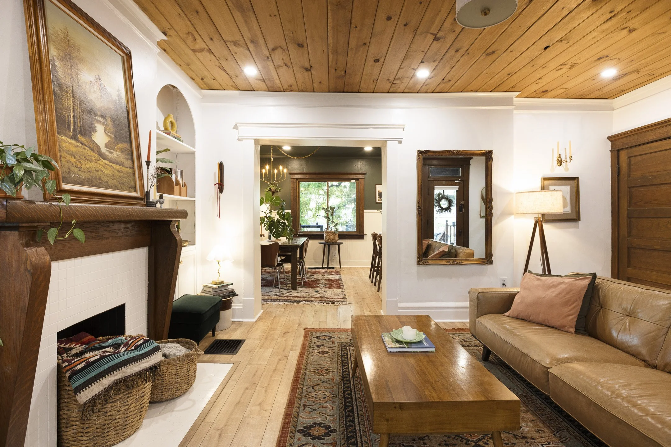 2855 East Avenue014.jpg