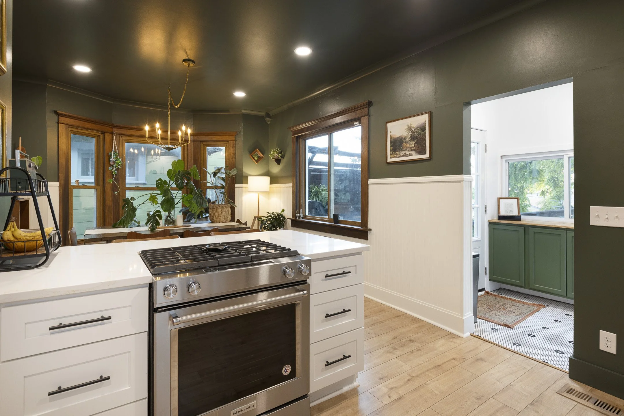 2855 East Avenue019.jpg
