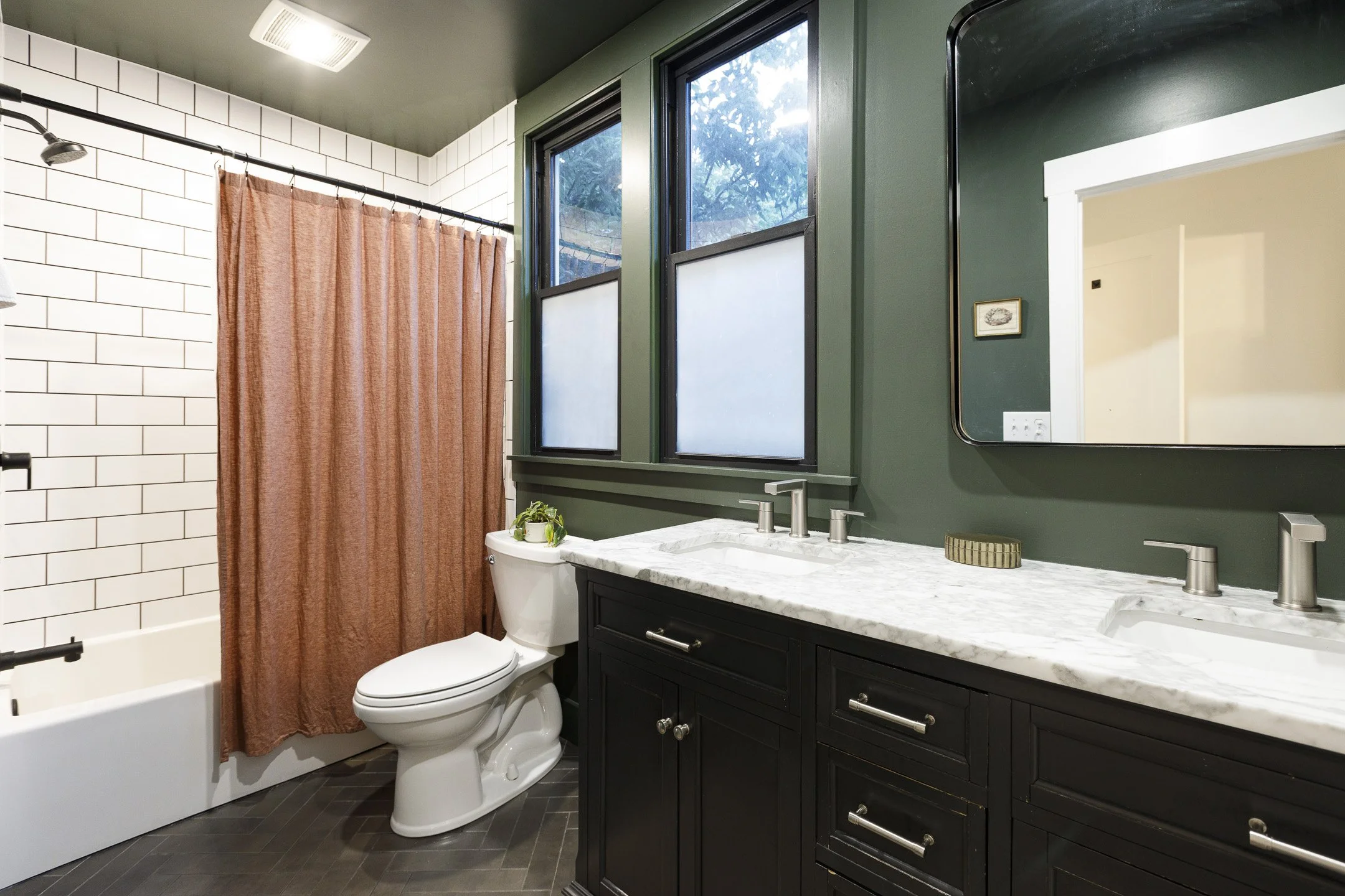2855 East Avenue025.jpg