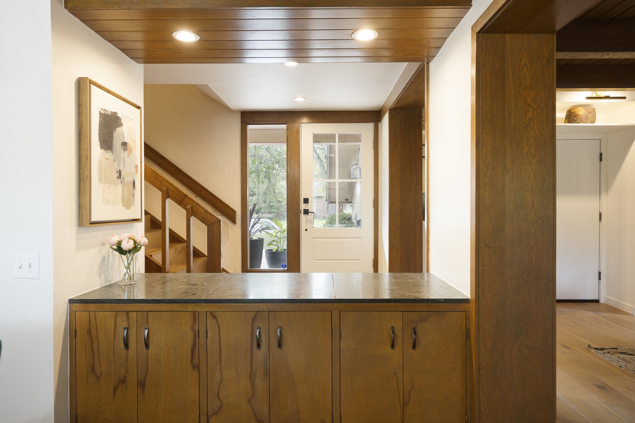 886 Clayton Dr - 004.jpg