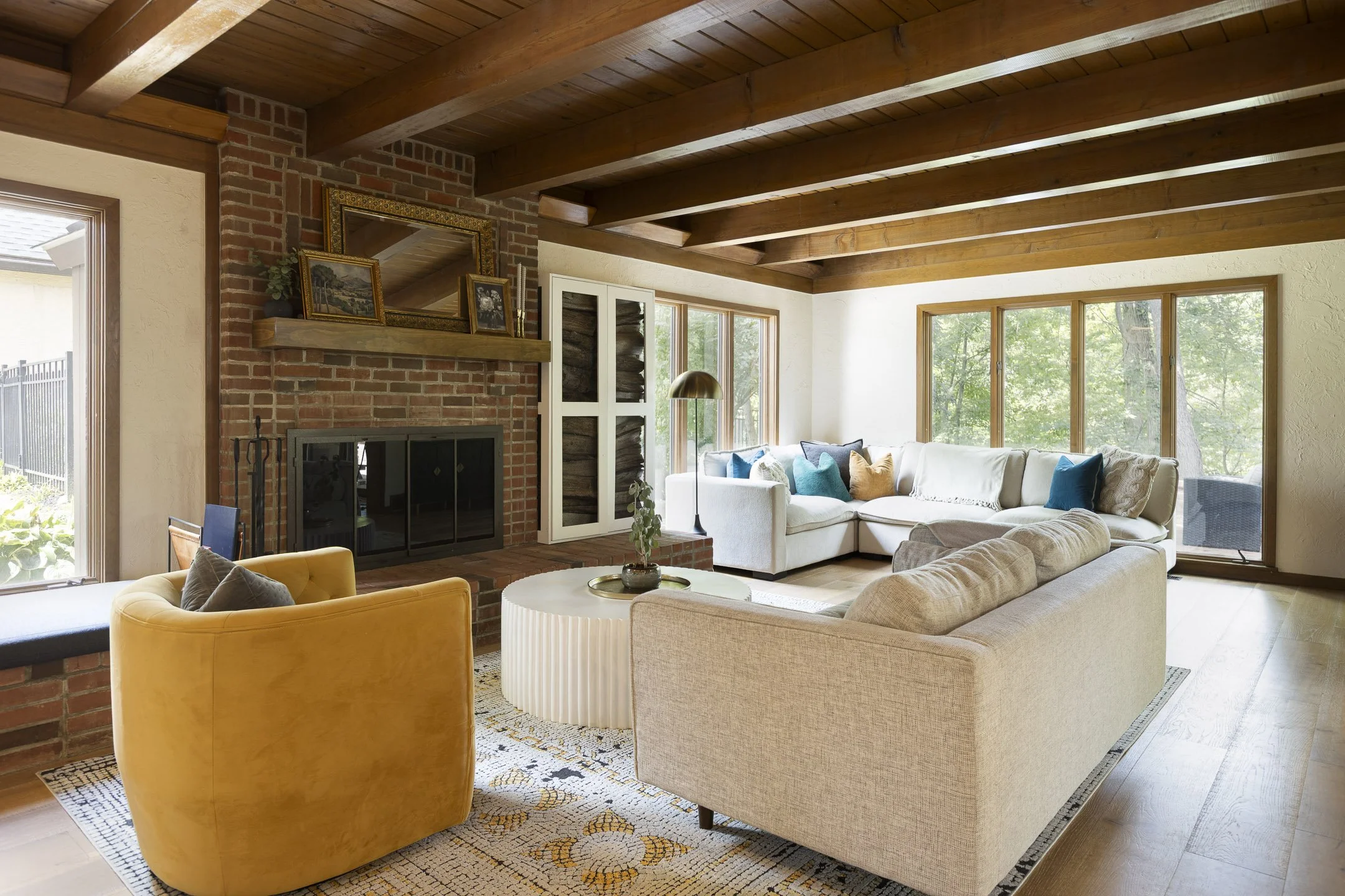886 Clayton Dr - 005.jpg