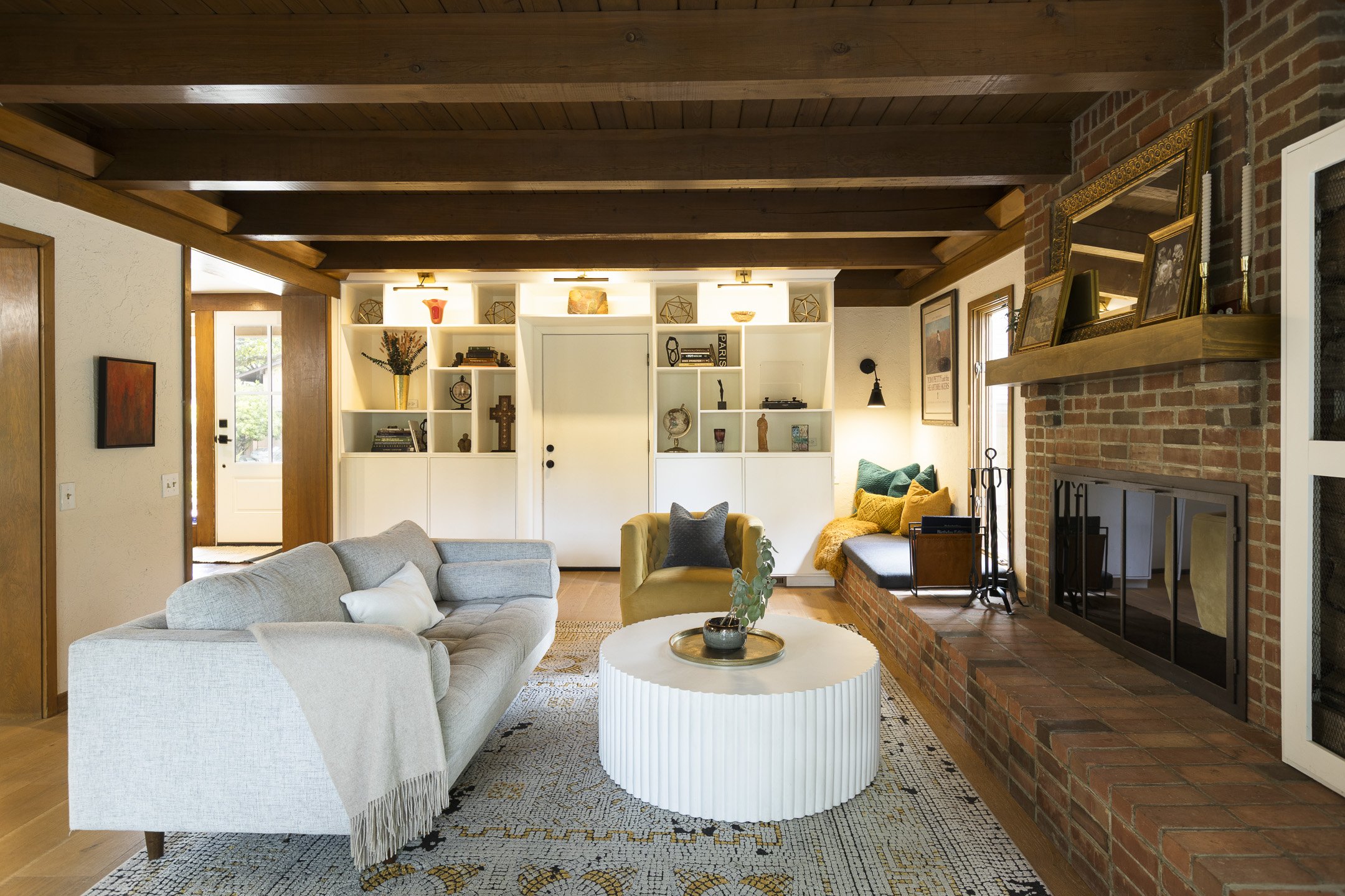 886 Clayton Dr - 007.jpg
