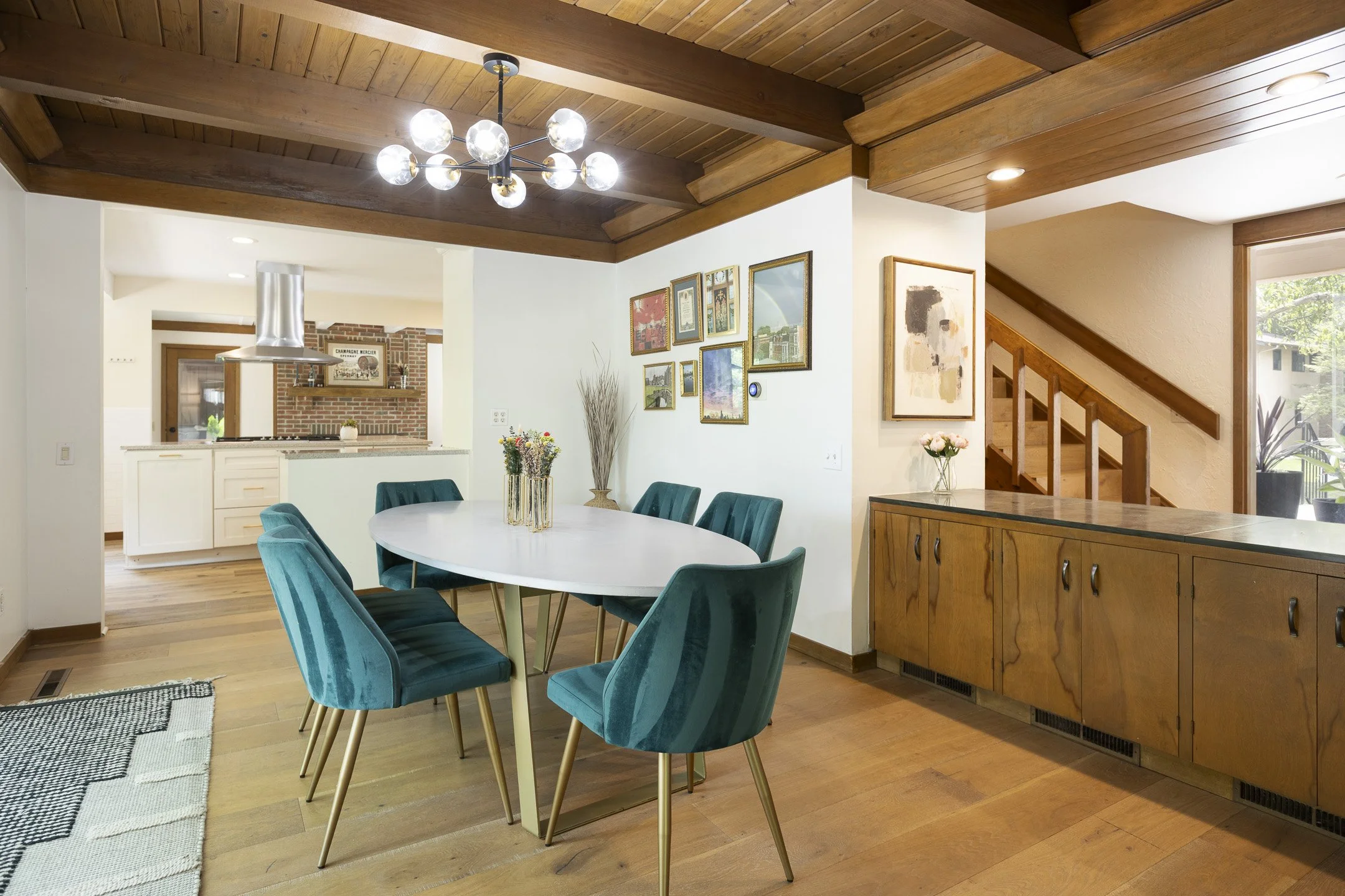 886 Clayton Dr - 013.jpg