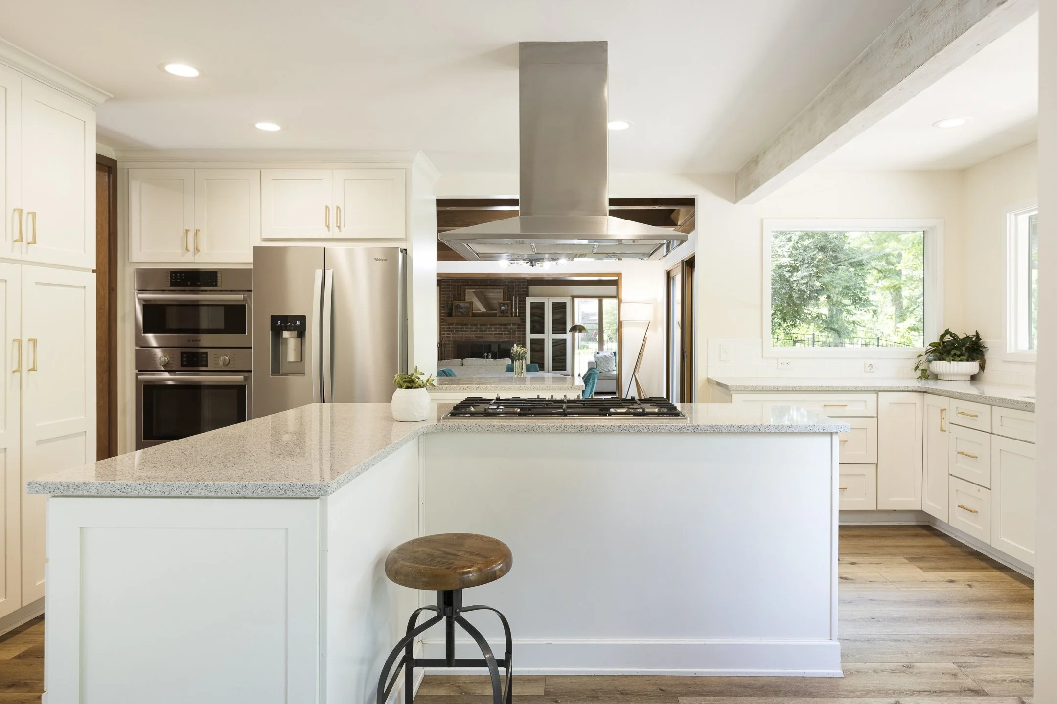 886 Clayton Dr - 019.jpg
