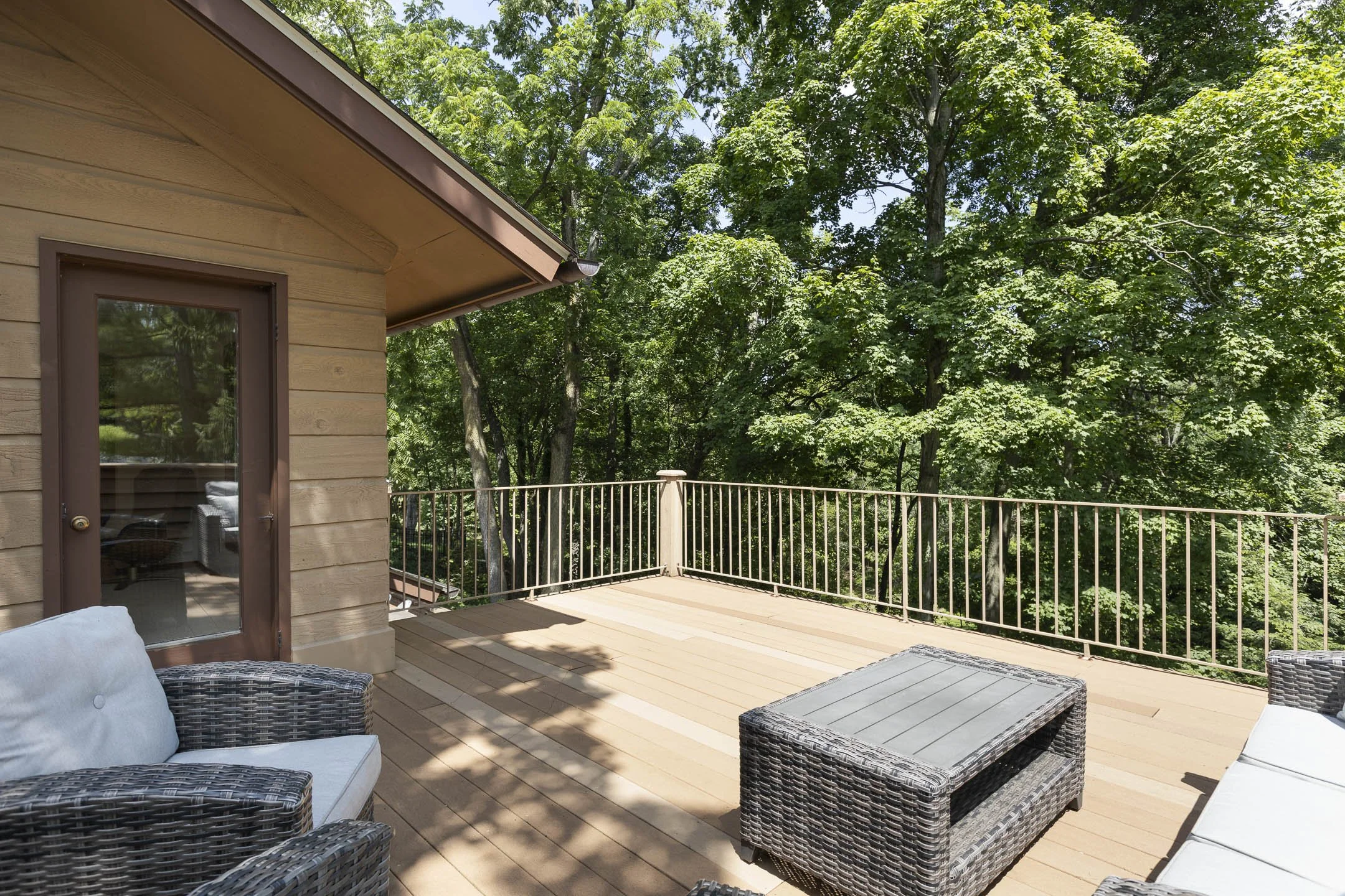 886 Clayton Dr - 047.jpg