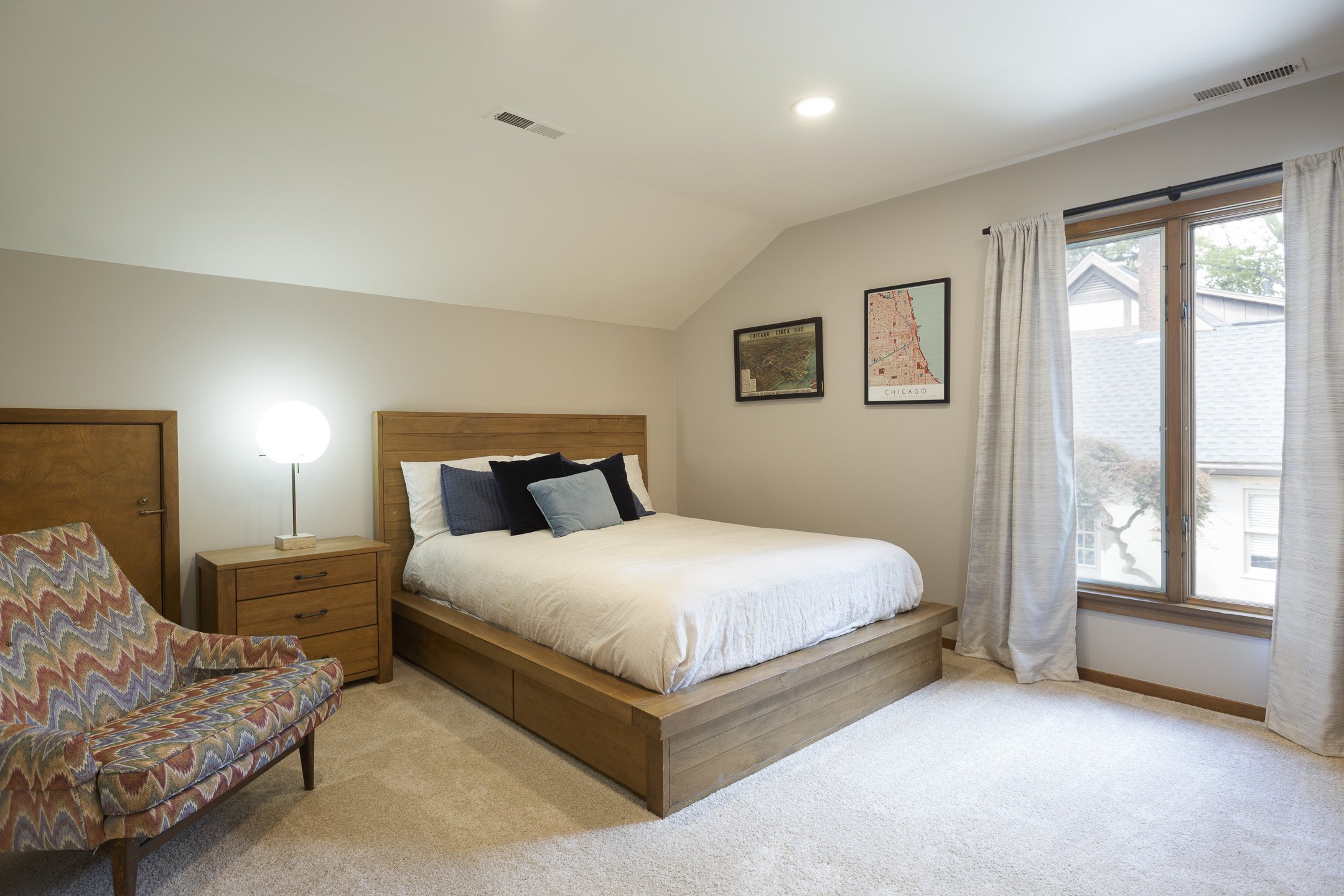 886 Clayton Dr - 049.jpg
