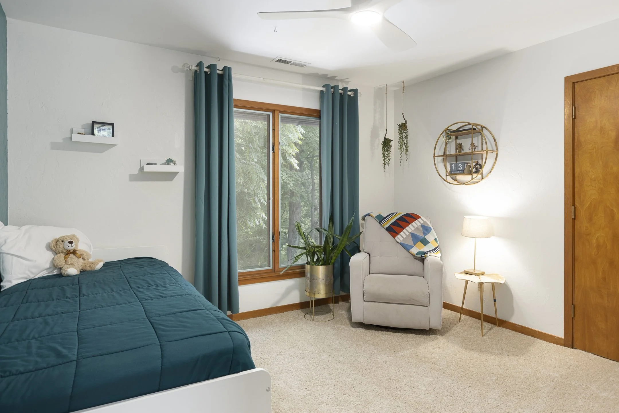 886 Clayton Dr - 058.jpg
