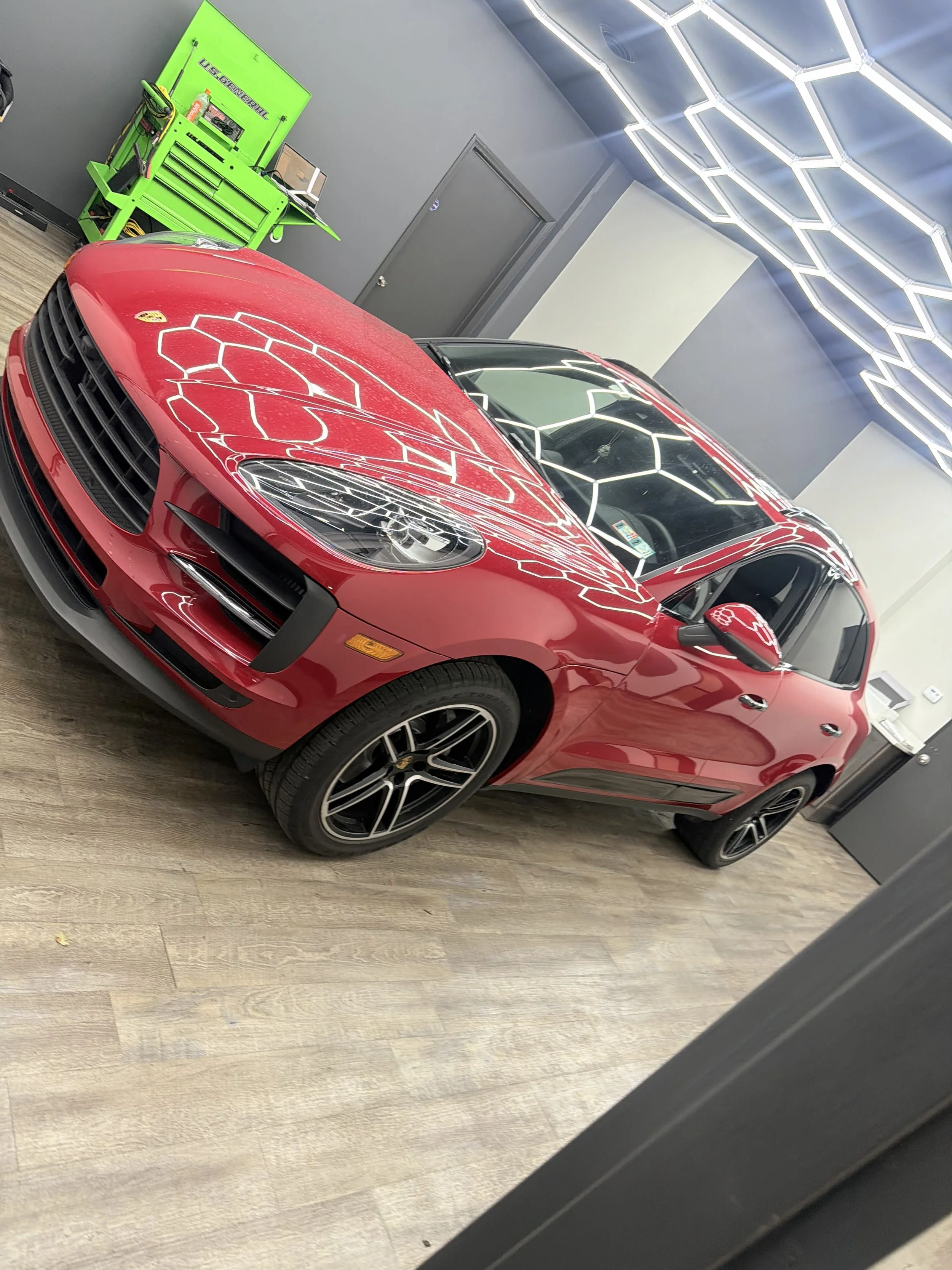 Porsche.jpg