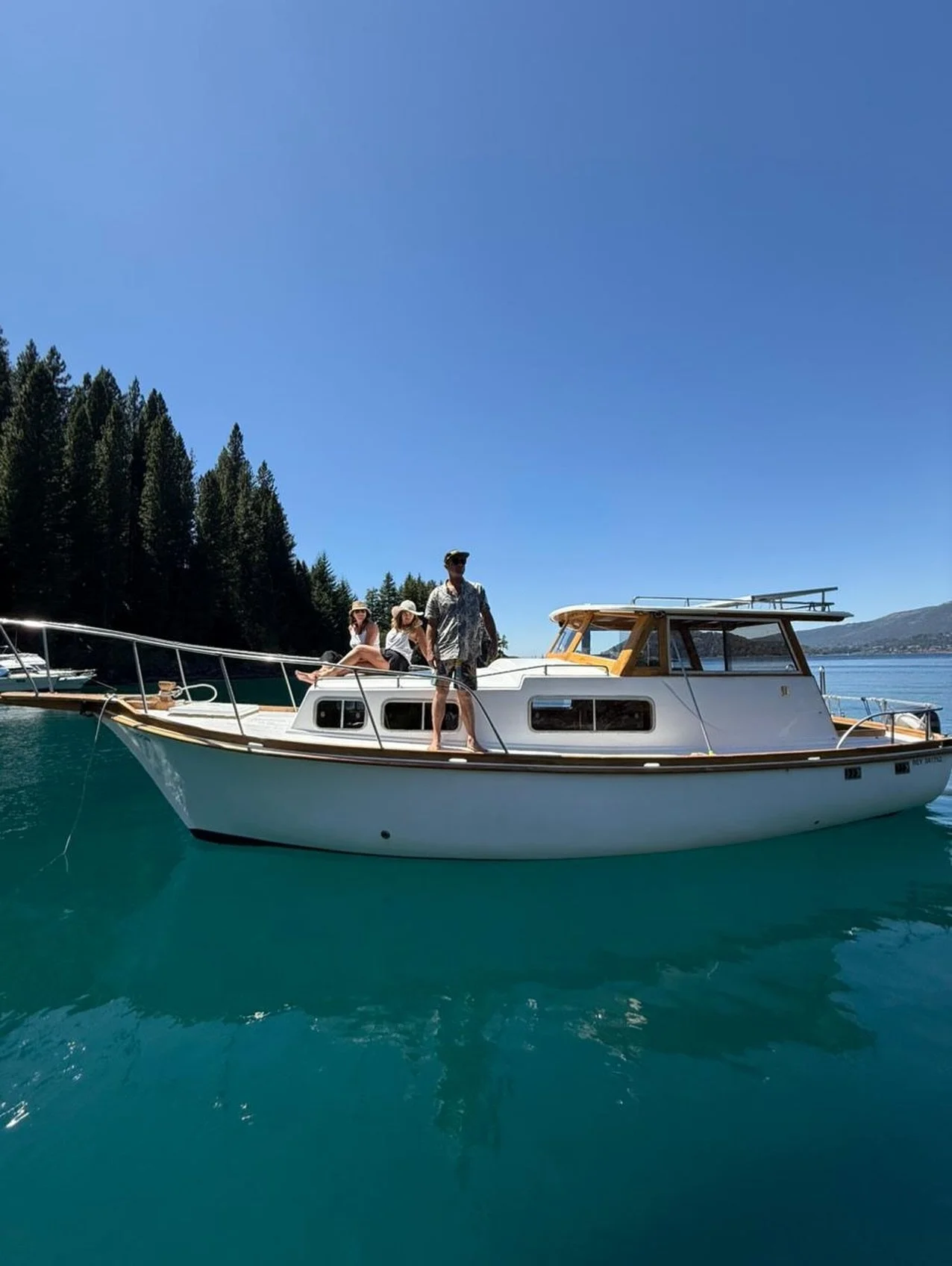 Tyfon and captain Nano are the flagship of our Argentinian fleet. At 9 meters in length and enough room inside for eight passengers. Tyfon is built for your next winter charter to a backcountry ski expedition like no other.