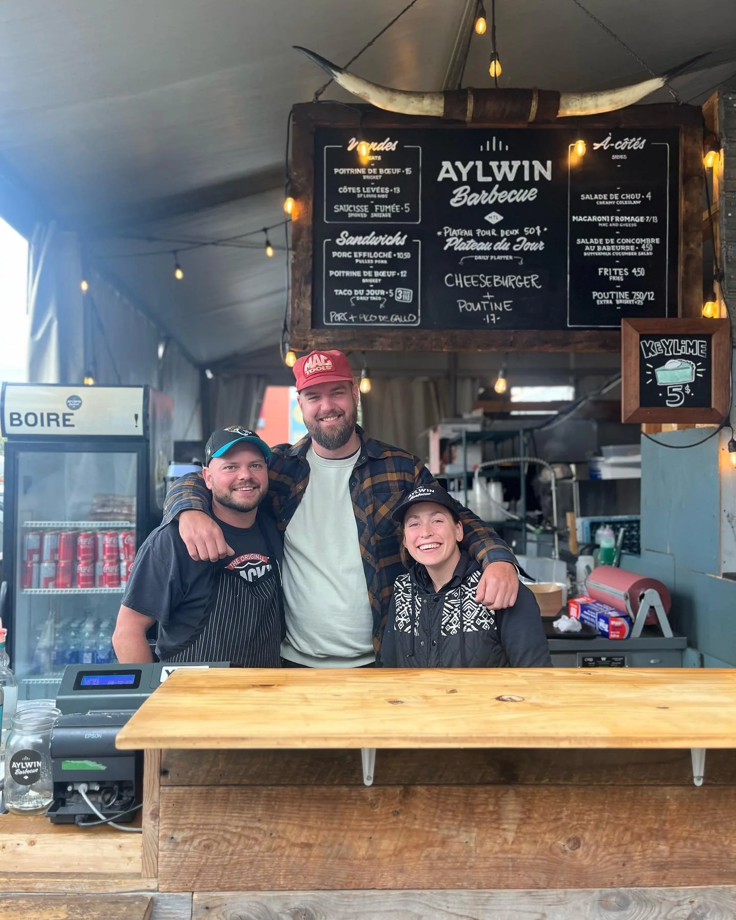 C&rsquo;est notre derni&egrave;re journ&eacute;e au march&eacute;, on vide les kegs, FREE BEER until sold out 🤠 
Merci pour la belle saison! ❤️
