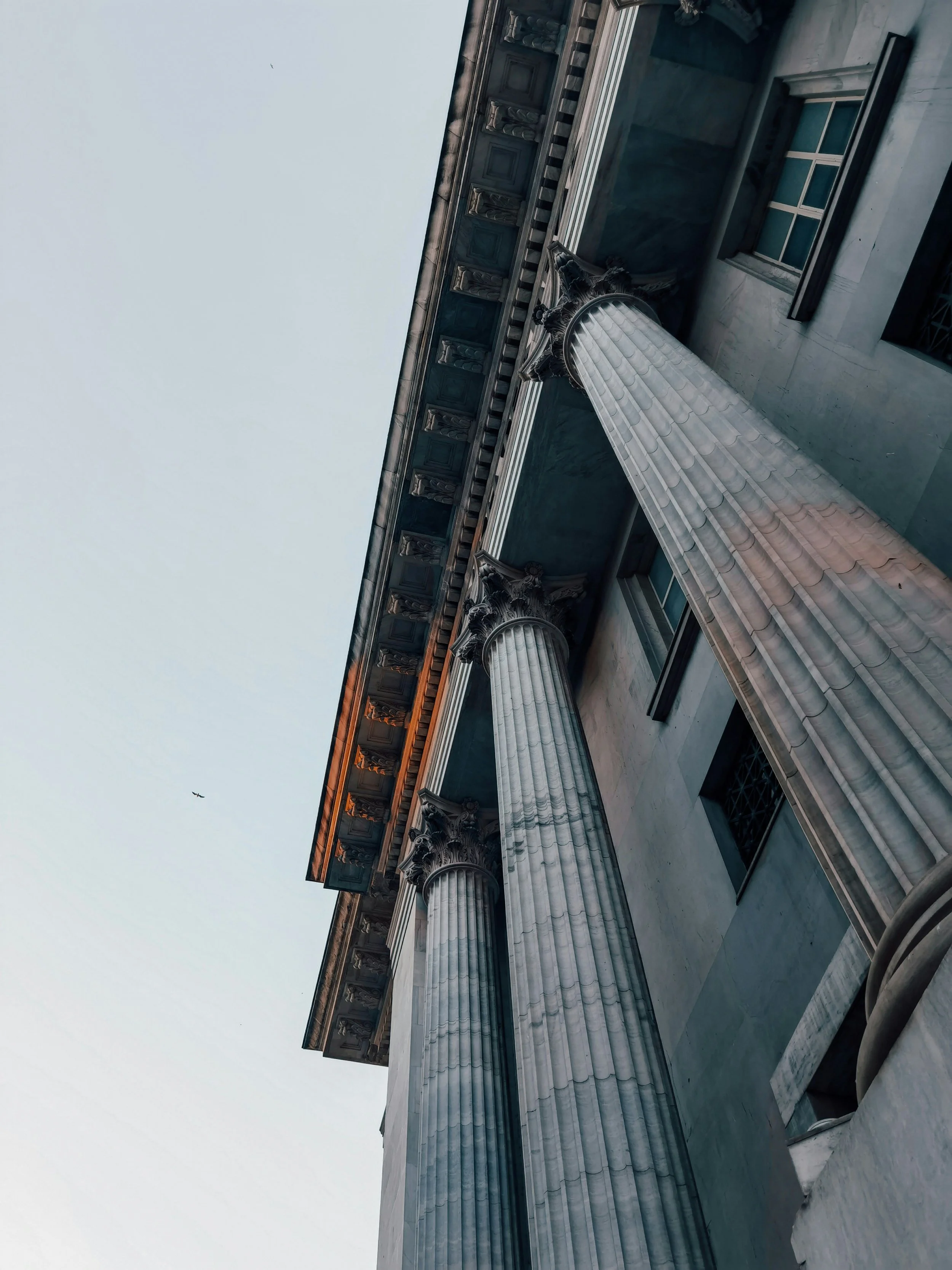 Bank iro-klg-wfpdImDRlV4-unsplash.jpg