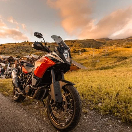 organisation-festival-evenement-meca-randonnee-moto-nocture-dans-les-alpes.jpg
