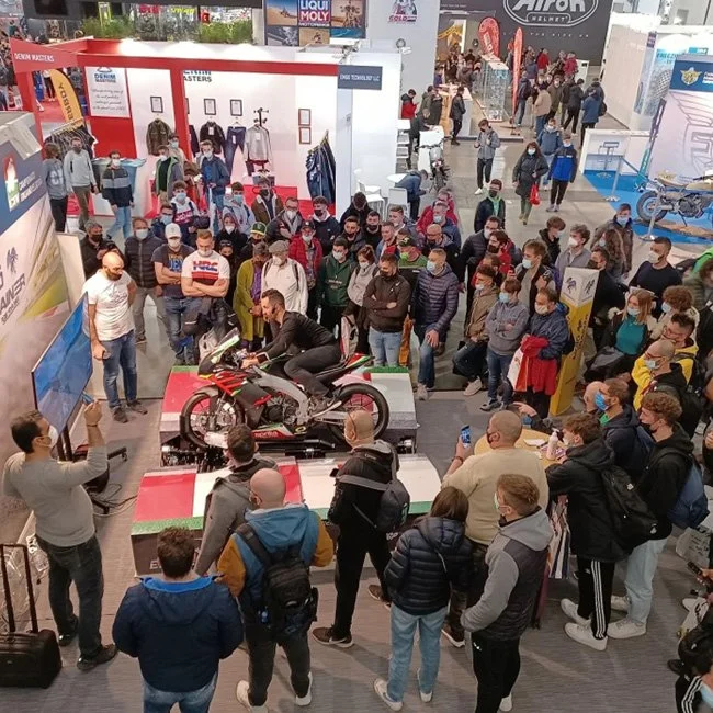 evenement-meca-salon-foire-demo-et-simulateur-moto.jpg