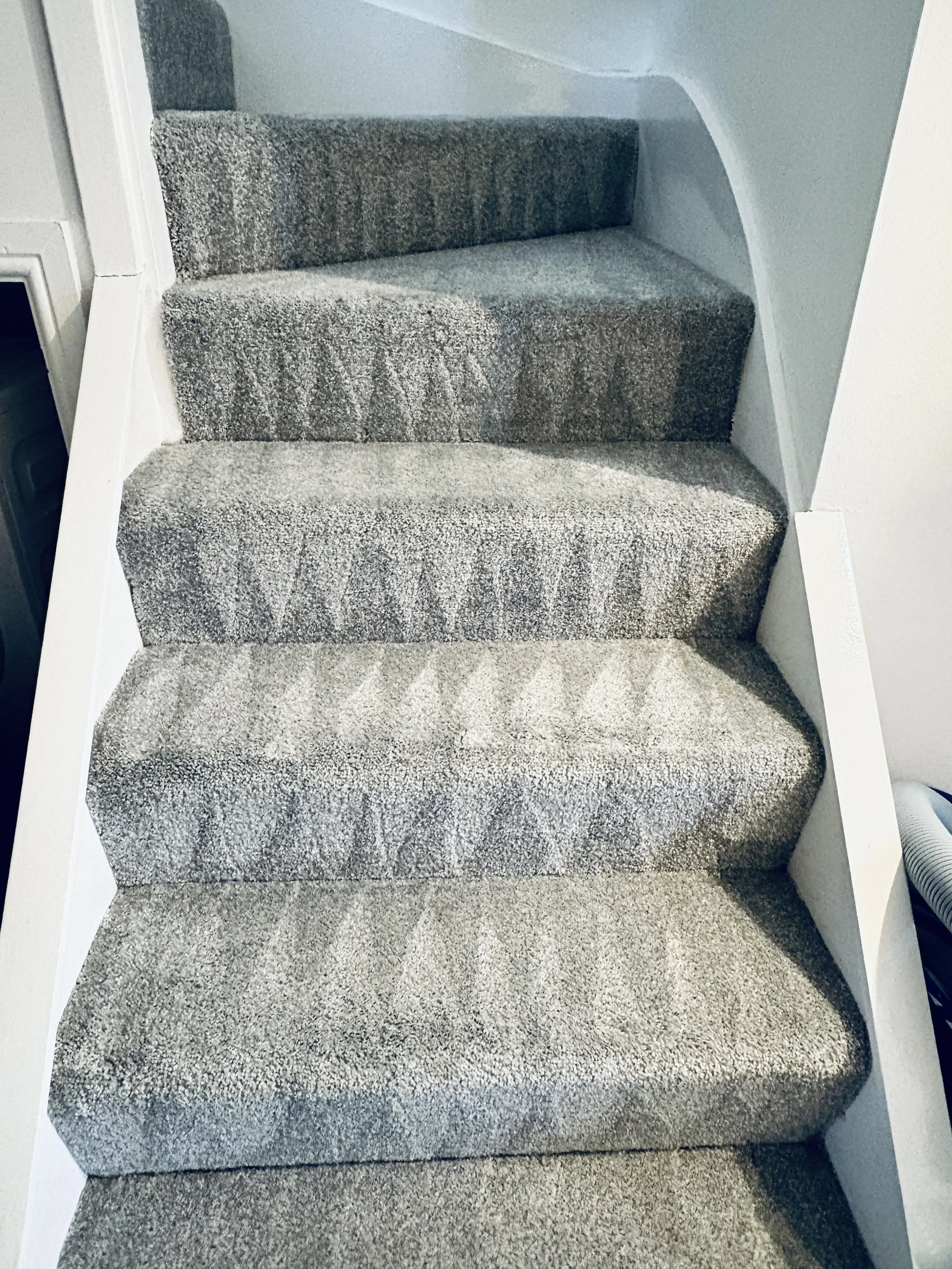 Carpet cleaning lines on stairs