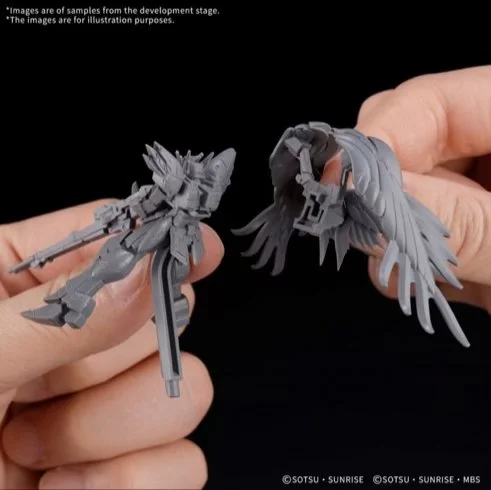 Gundam Assemble 01 Starter Set Closeup of unpainted disassembled figure