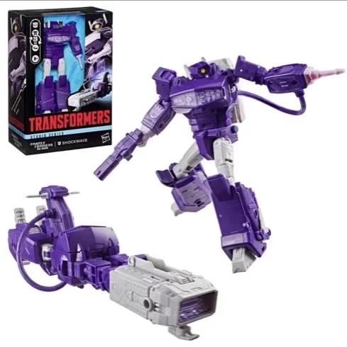 Transformers Studio Series 86 Voyager Class Transformers: The Movie Shockwave Main and transformed