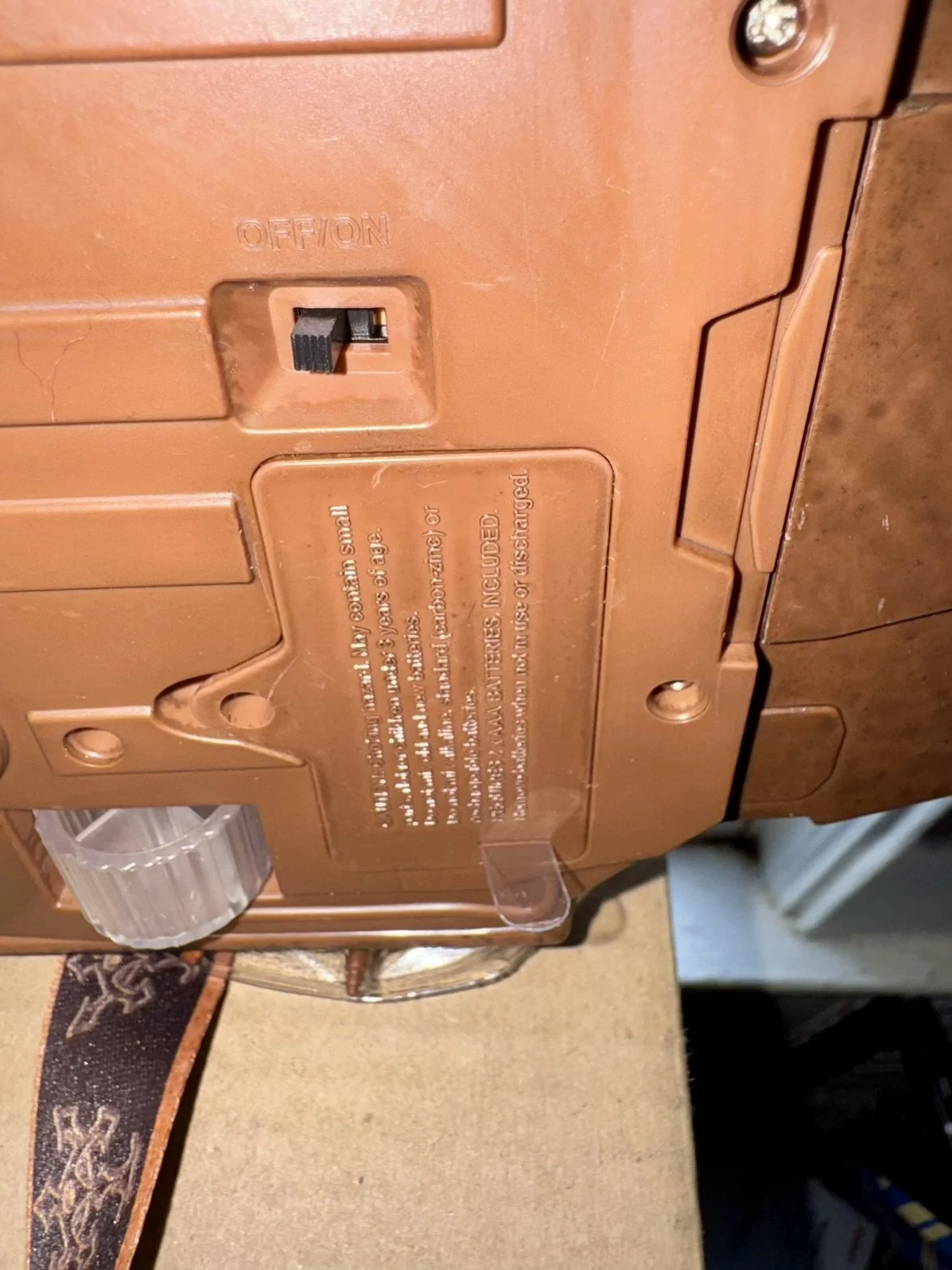 Jabba’s Sail Barge Popcorn Bucket Bottom battery pull tab