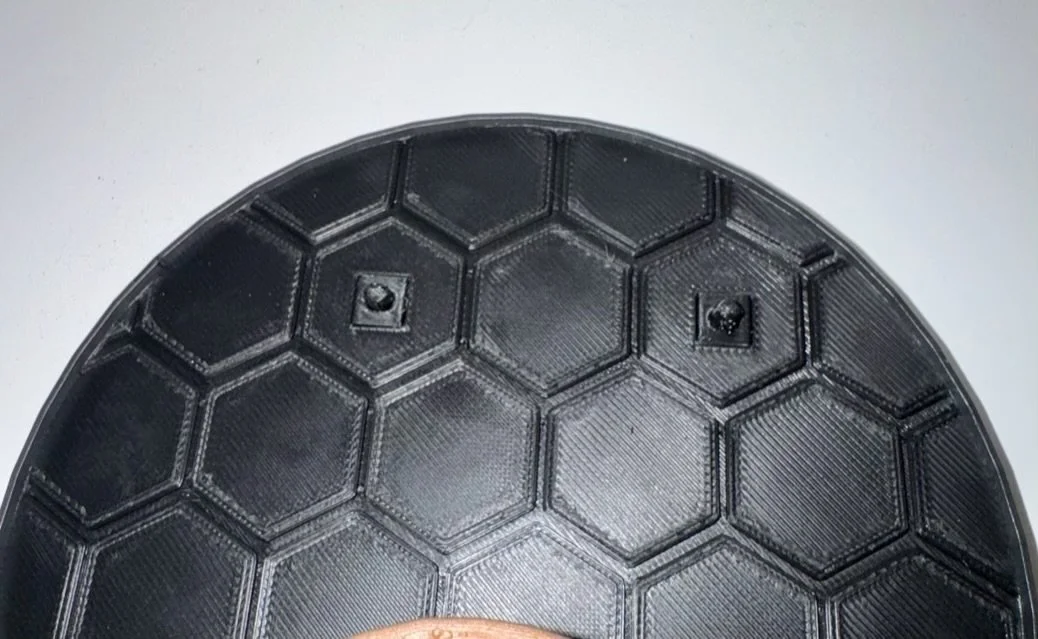 Mythic Legions Grym Close up of stand and pegs