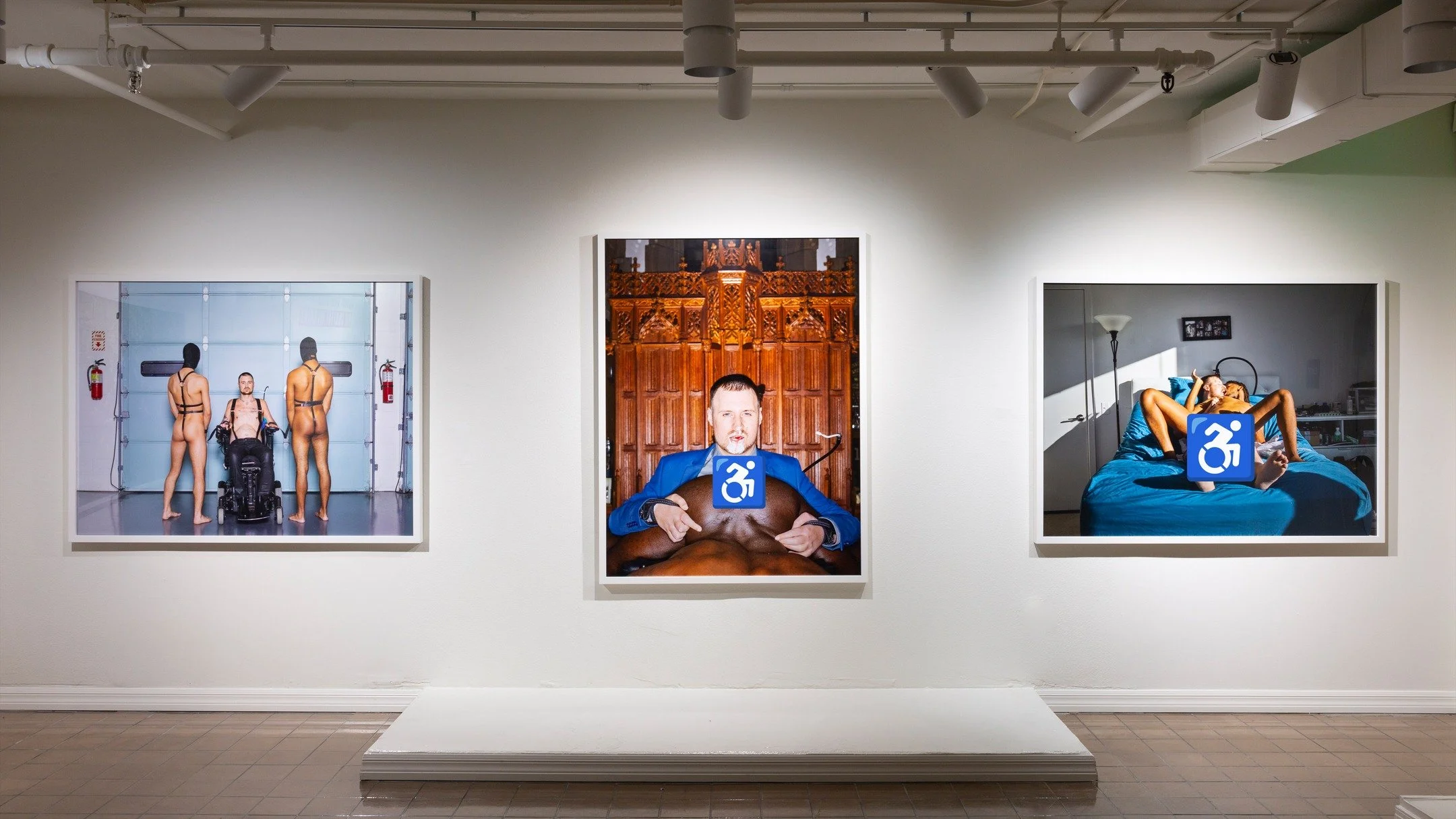 I became an artist, not an influencer.
My work already demands enough of my body and my mind. I shouldn’t have to dance for the algorithm too.
Every week someone tells me, “You should be on TikTok.” “You should make reels.&r