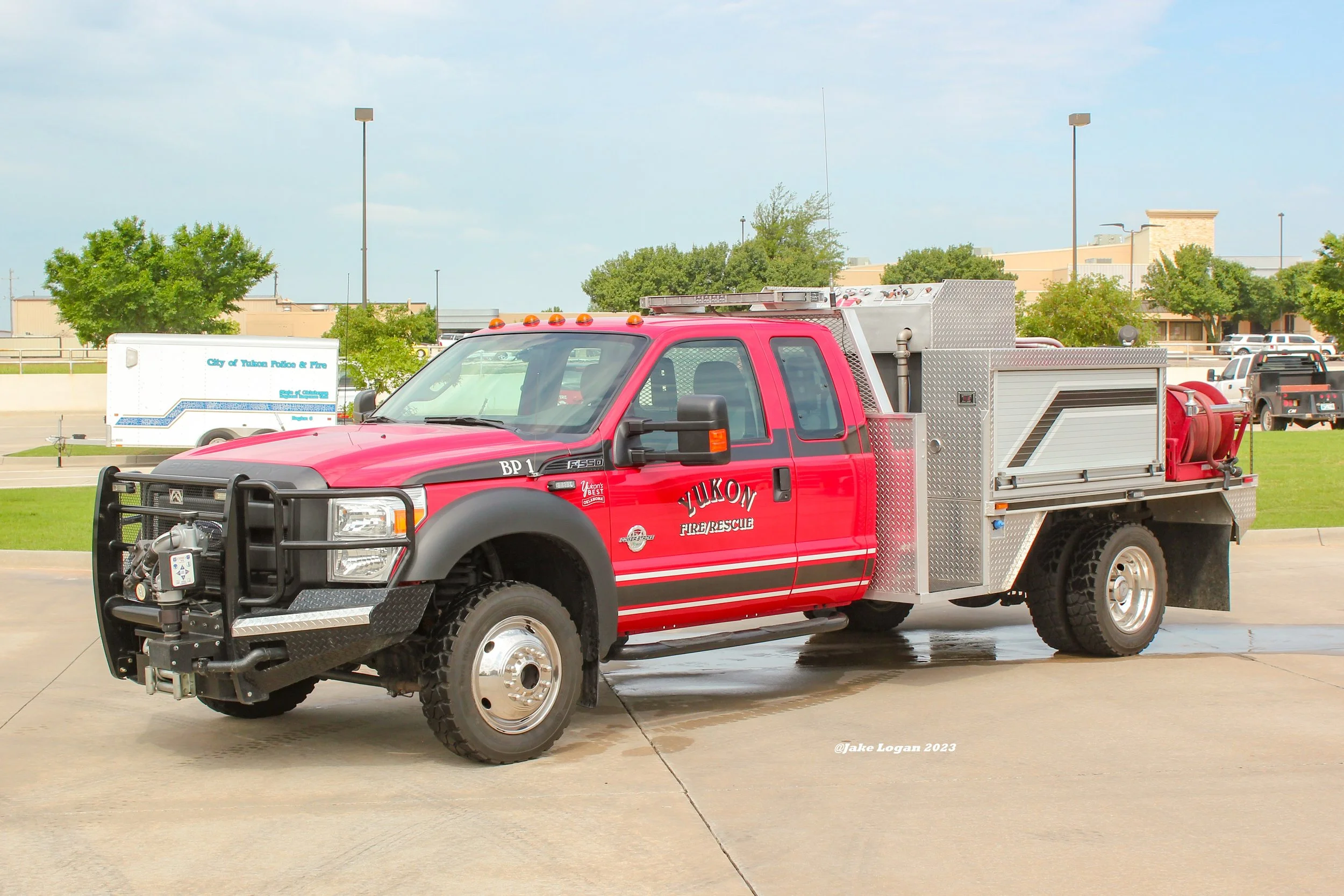 Brush Pumper 1 - 2011 Ford/Chief - 200 Hale/400 Water/10 Foam
 
 
Brush Pumper 1 is first out for all grass fires.