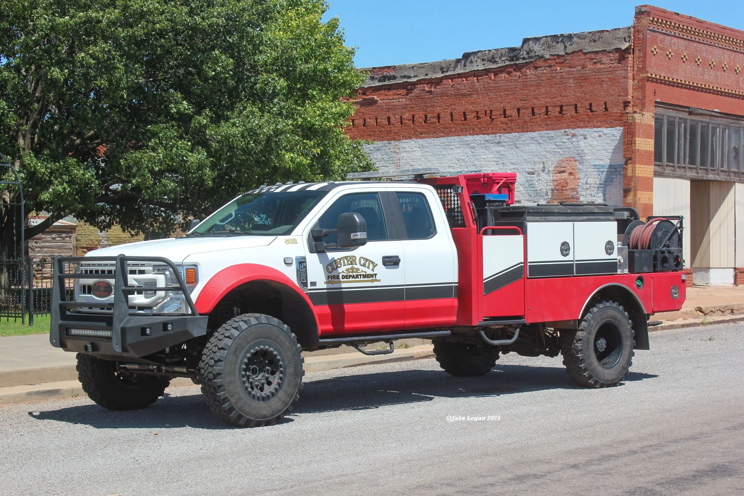 Brush 502 - 2020 Ford F550/2021 Alpha One, Bed VIN 2021-27 - 200 Hale/500 Tank - Diesel/Auto
 
 
One of many Alpha Ones in Custer County, 502 is first out for most grass fires at the department.