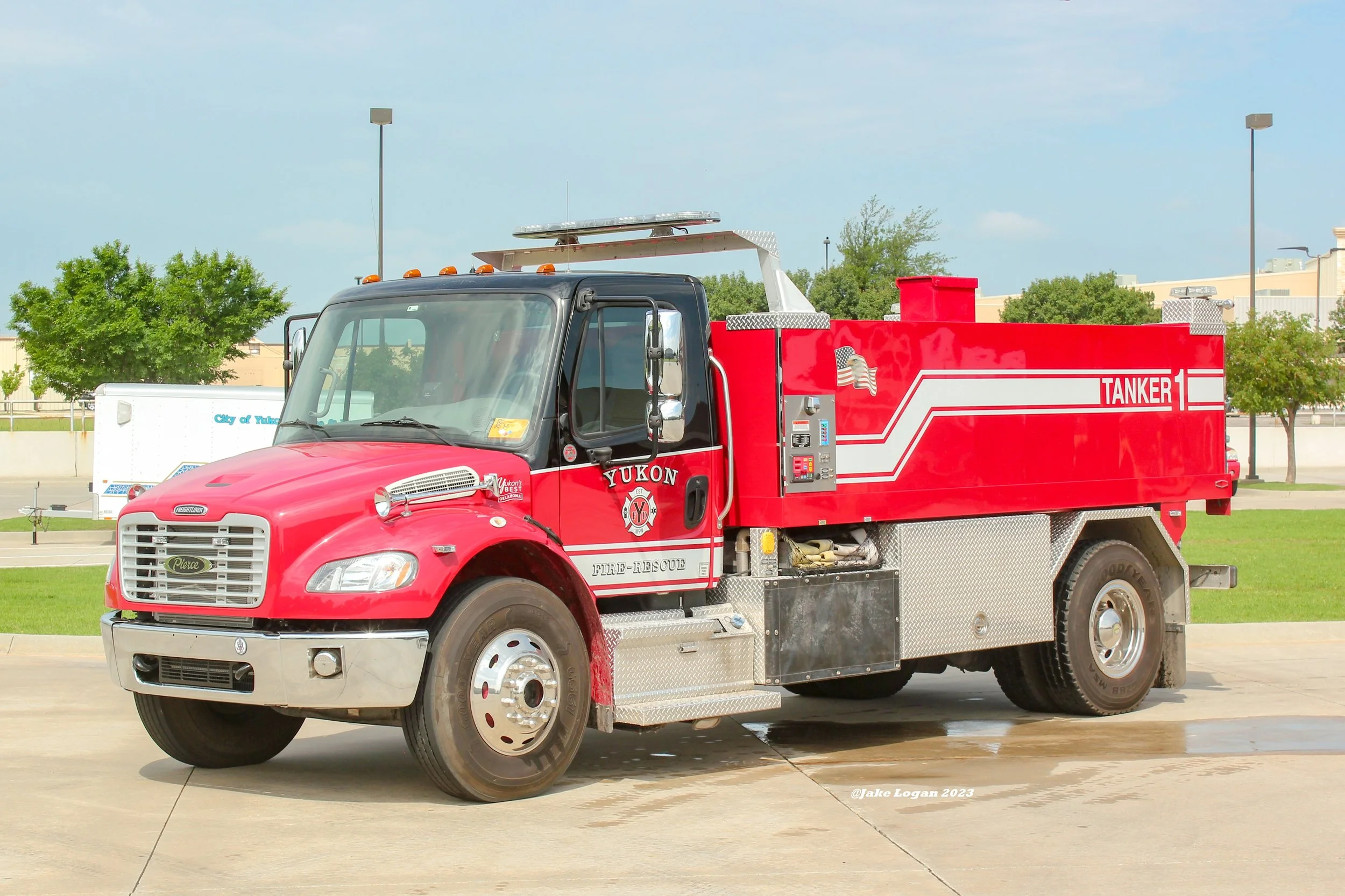 Tanker 1 - 2012 Freightliner/Pierce, Job #25995 - 500 Waterous/2100 Tank - Diesel/Auto
 
 
Tanker 1 is the departments only tanker and is mainly used for mutual aid requests as the city has done very well with establishing hydrants throughout the dis