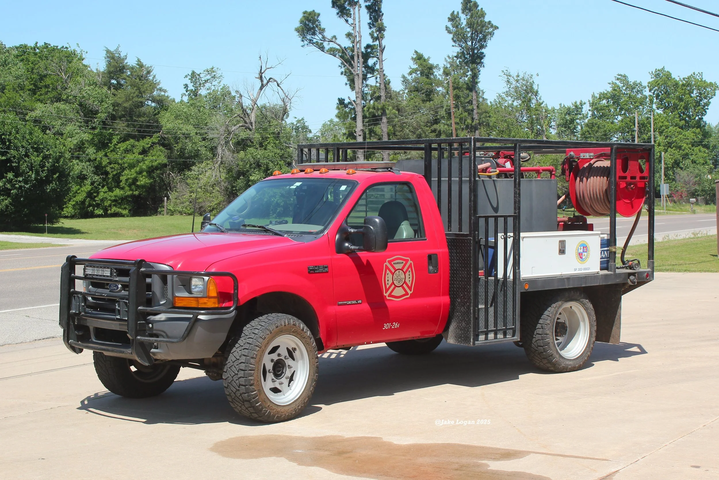 Brush Pumper 326 - 2000 Ford F450/Oklahoma County - 200 Hale/300 Tank - Diesel/Manual
 
 
Brush Pumper 326 is last out for small brush pumpers at Station 2 and is also the only manual in the fleet
