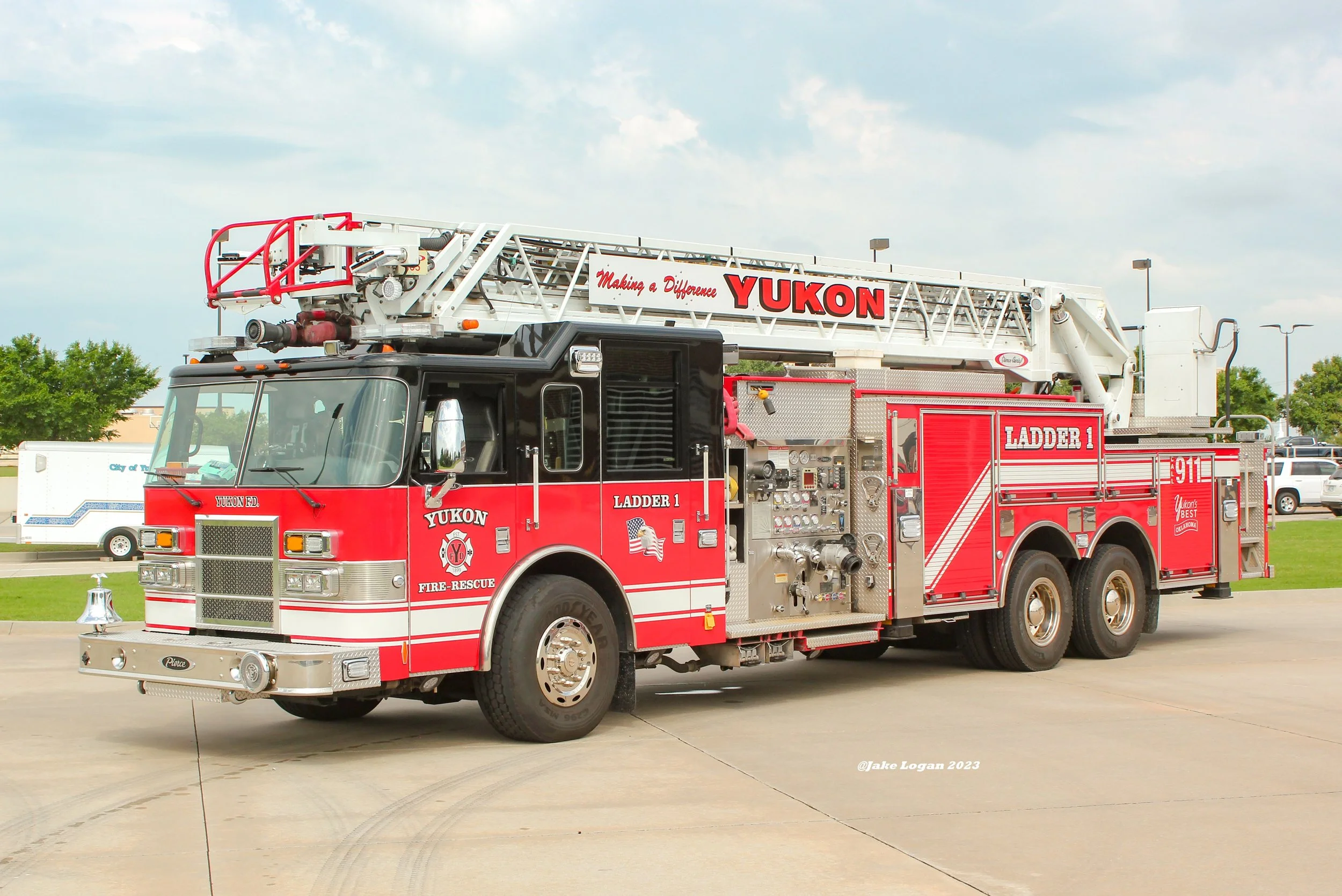 Ladder 1 - 2003 Pierce Dash, Job #13886 - 1500 Waterous/500 Tank/105' - Diesel/Auto
 
 
Ladder 1 is second due to all in town structure fires.