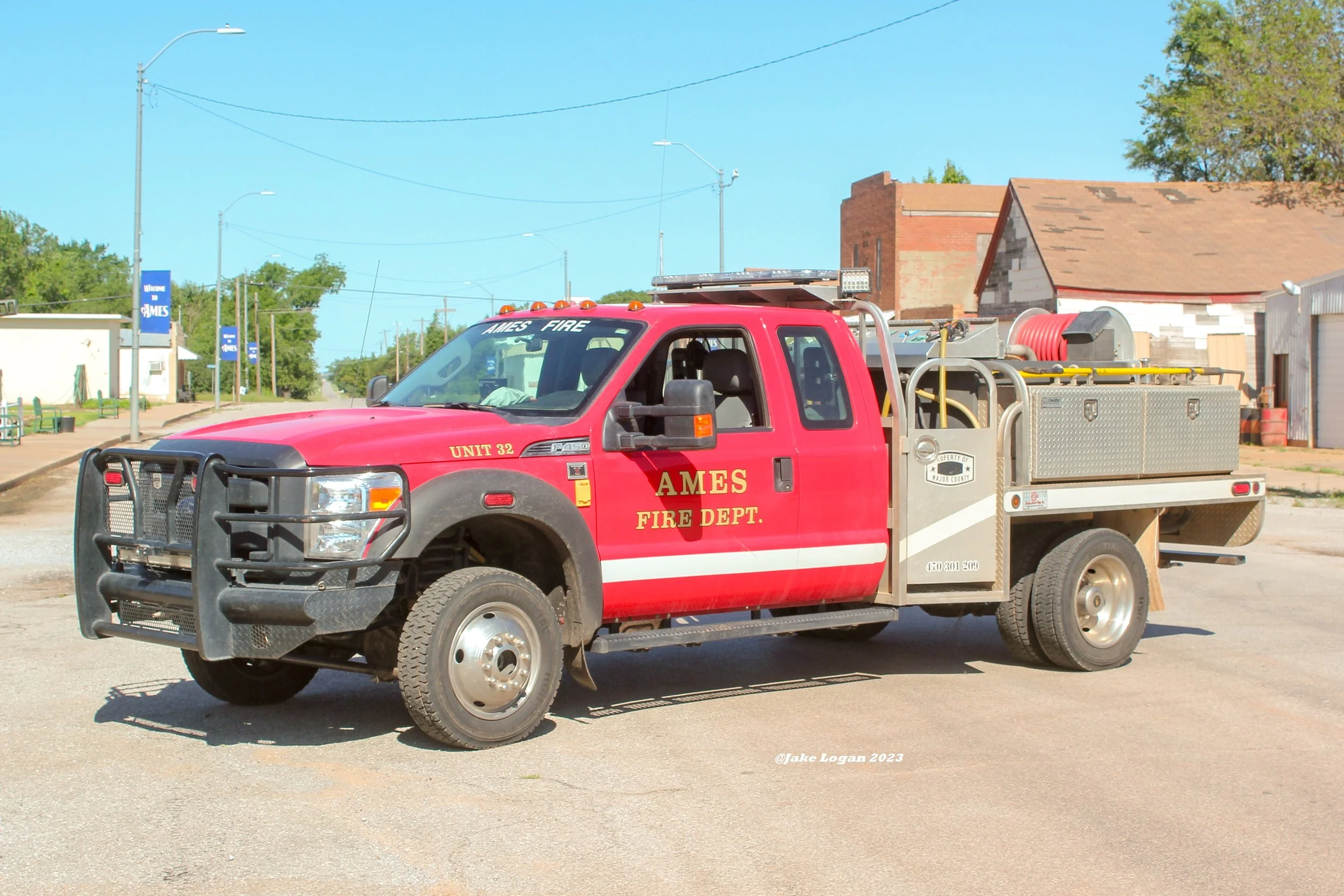 Unit 32 - 2015 Ford F450/Cooper Creek - 200 Hale/400 Tank - Diesel/Auto 
 
 
Unit 32 is the truck designated to respond with the Major County Task Force.