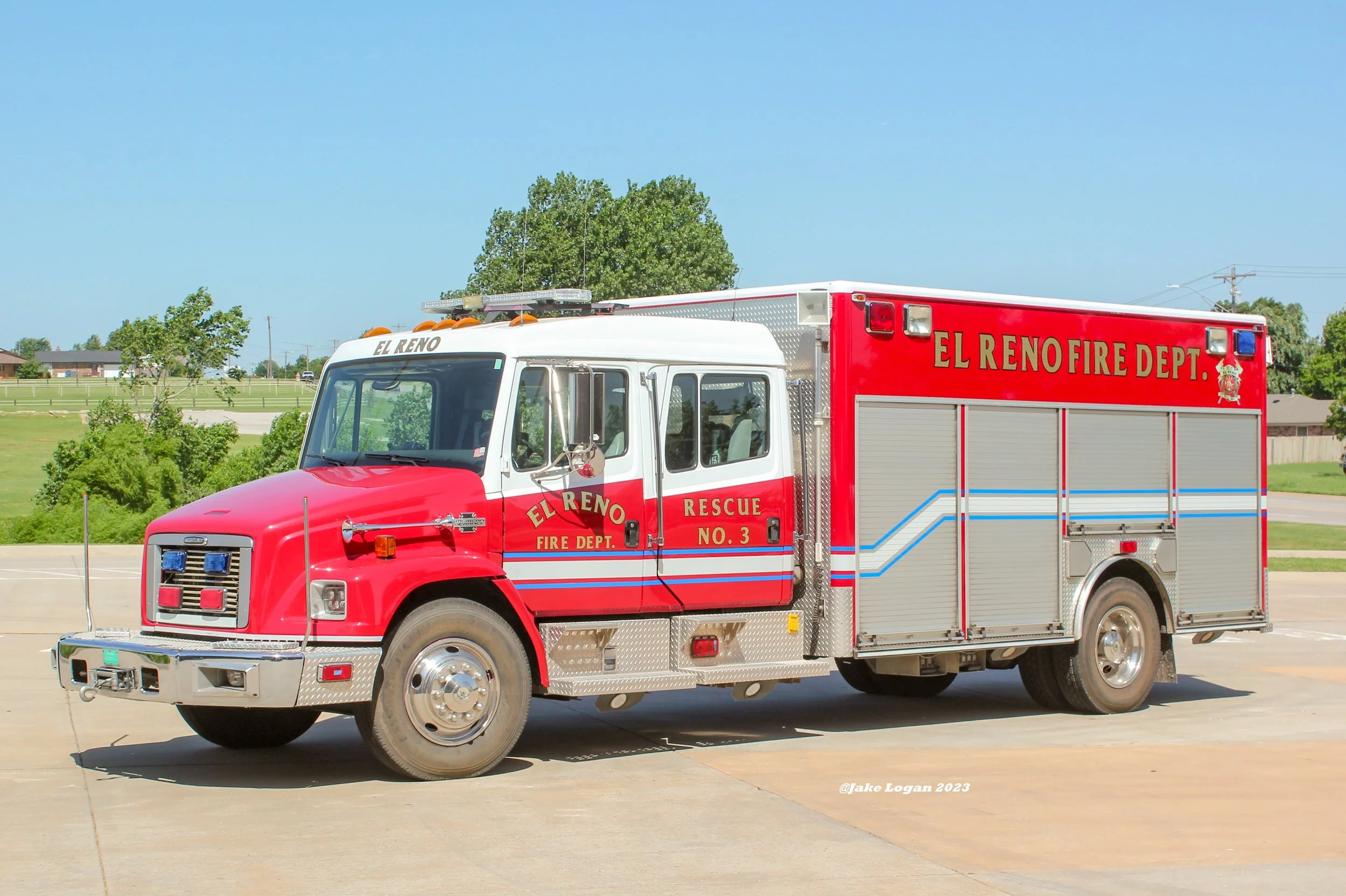 Rescue 3 - 2000 Freightliner/ALF, S/N #E0059 - 350/250 Tank Diesel/Auto
 
 
Rescue 3 is also expected to be surplused later this year.