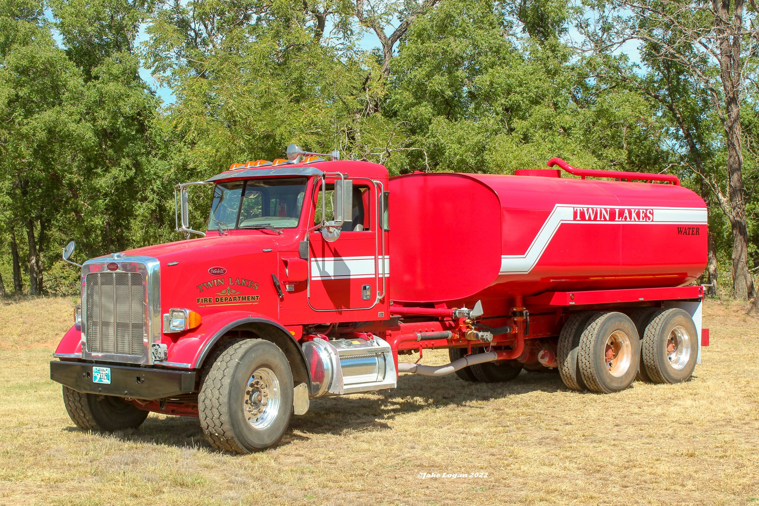Tanker 22 - 2011 Peterbilt/Splash - 750 ATP/4000 Tank - Diesel/Manual 
 
 
Tanker 22 is the first out tanker for the department. The cab & chassis was donated, free of charge, by Dolese Bros.