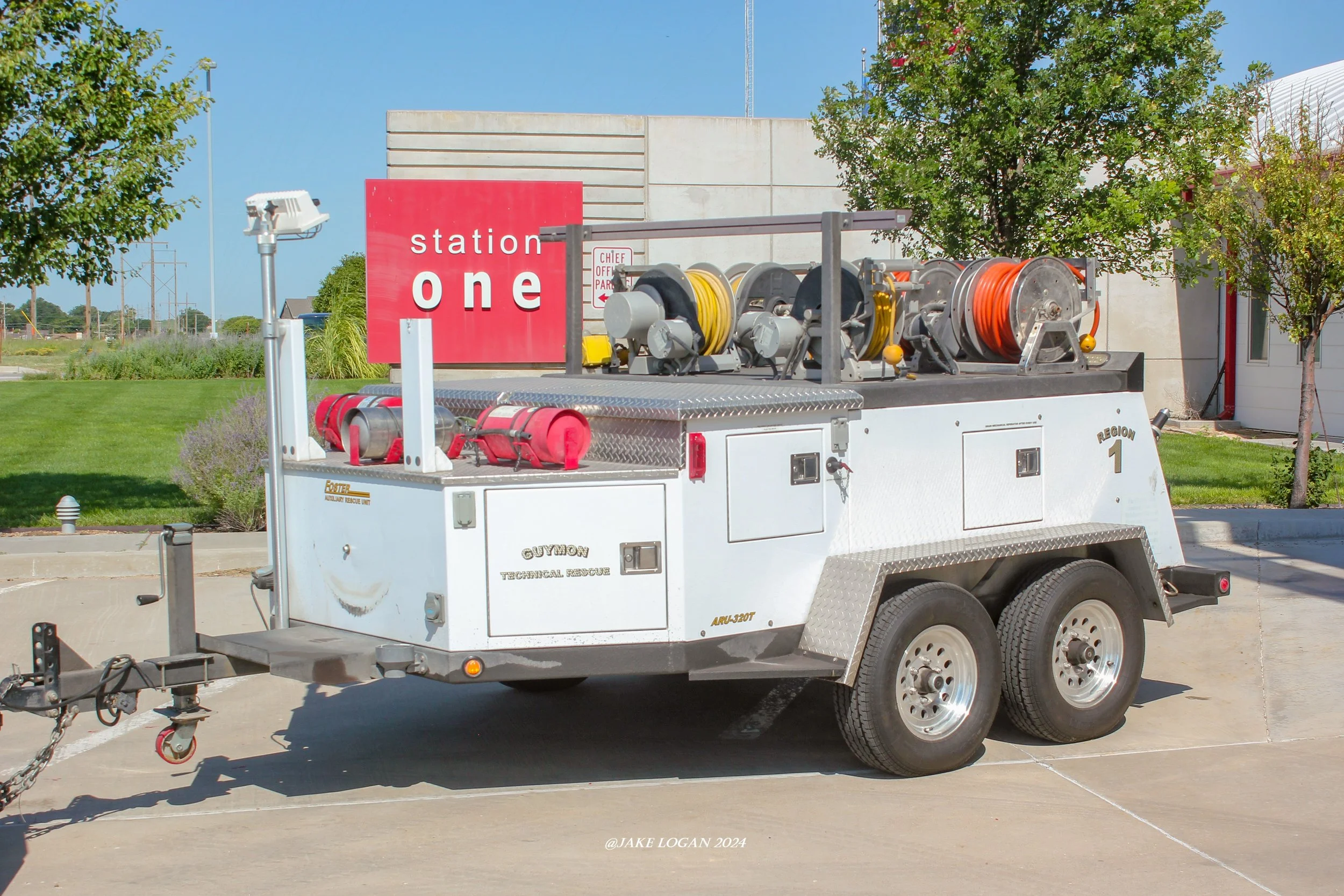 Rescue - 2007 B. Foster & Company - 0/0
 
 
The trailer for the departments rescue carries a compliment of hydraulic extrication equipment along with a 20KVW generator, two light towers, and a breathing air compressor and cascade system to refill SCB