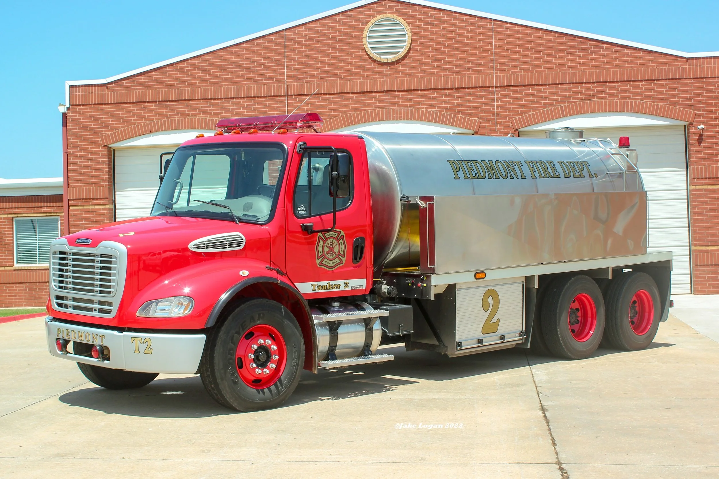 Tanker 2 - 2007 Freightliner/OSCO - 500 Berkeley/3000 Tank - Diesel/Auto
 
 
Tanker 2 is the first out tanker from Station 2