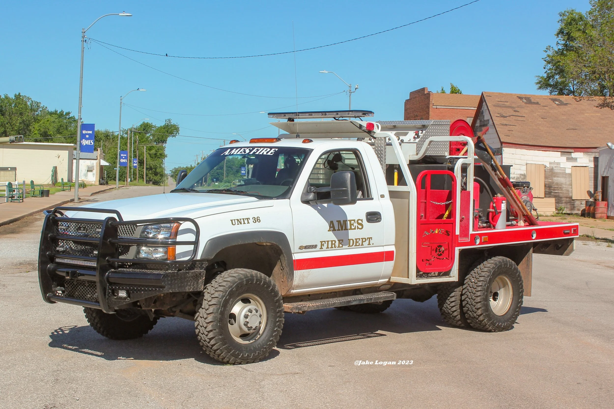 Unit 36 - 2003 Chevy Silverado 3500/2022 J&J - 200 Hale/400 Tank - Diesel/Auto 
 
 
Completely refurbished in 2022, Unit 36 has been reborn with the AFD after receiving multiple upgrades including a lift and a new bed from J&J. Due to its reliability