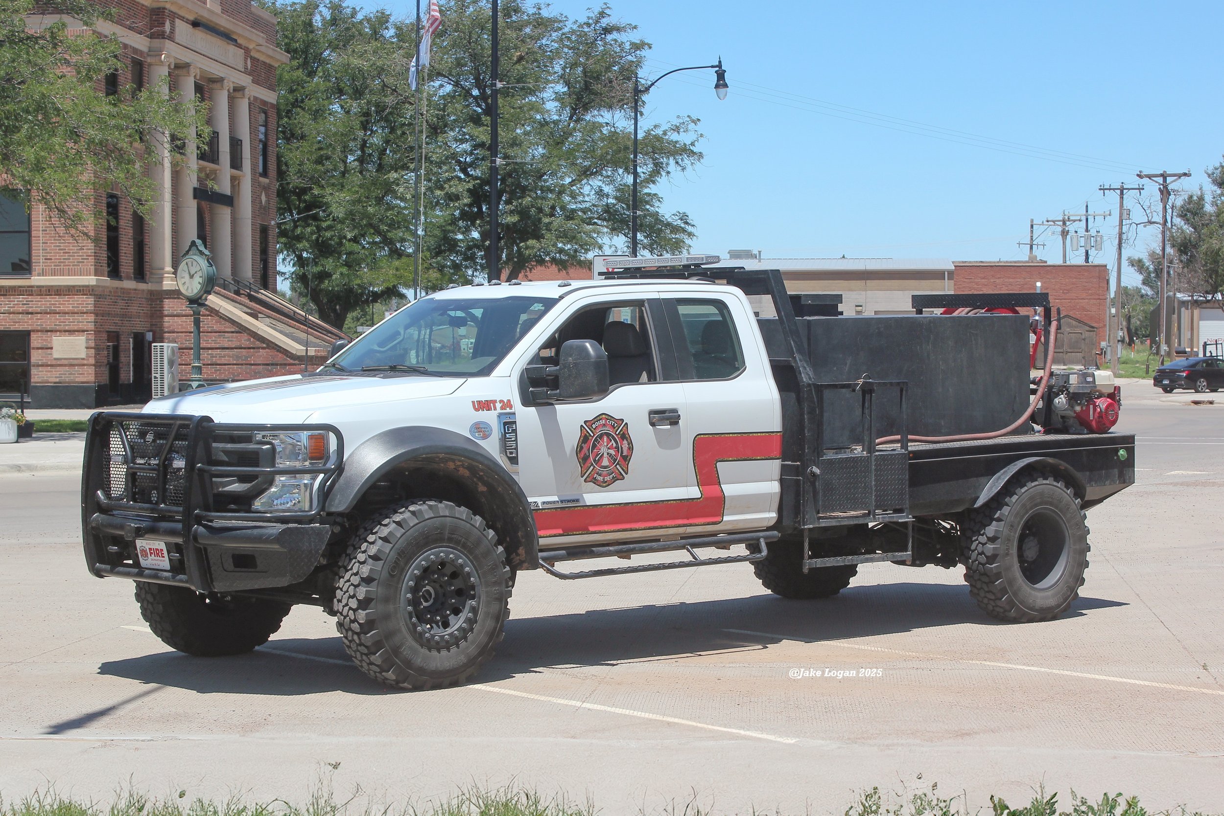 Unit 24 - 2022 Ford F550/BCFD - 100 IPT/500 Tank - Diesel/Auto
 
 
Unit 24 is the first out brush pumper for the department. This truck was built completely in house.