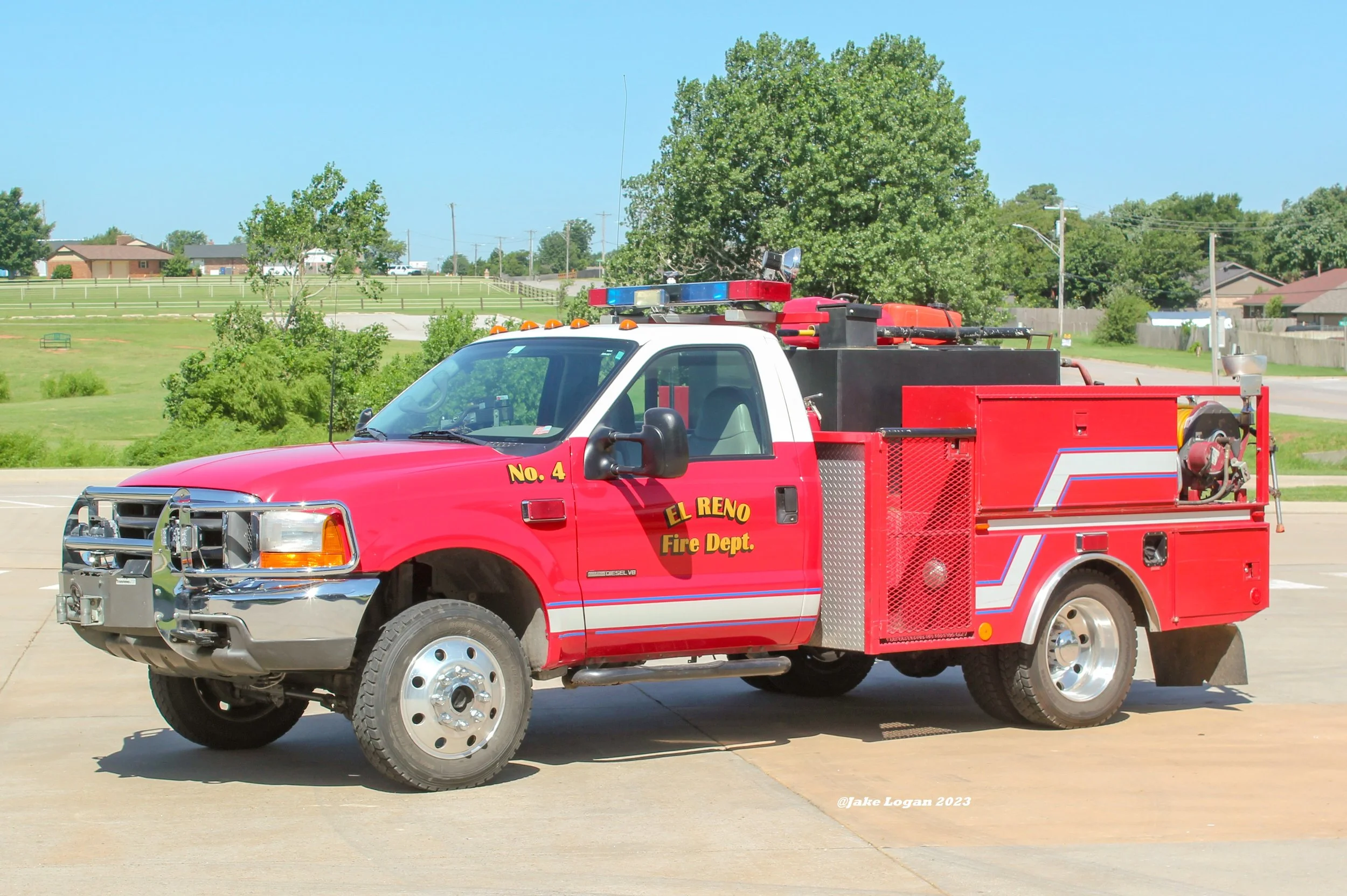 Brush Pumper 4 - 2001 Ford F550/Chief - 250 Hale/350 Tank - Diesel/Auto