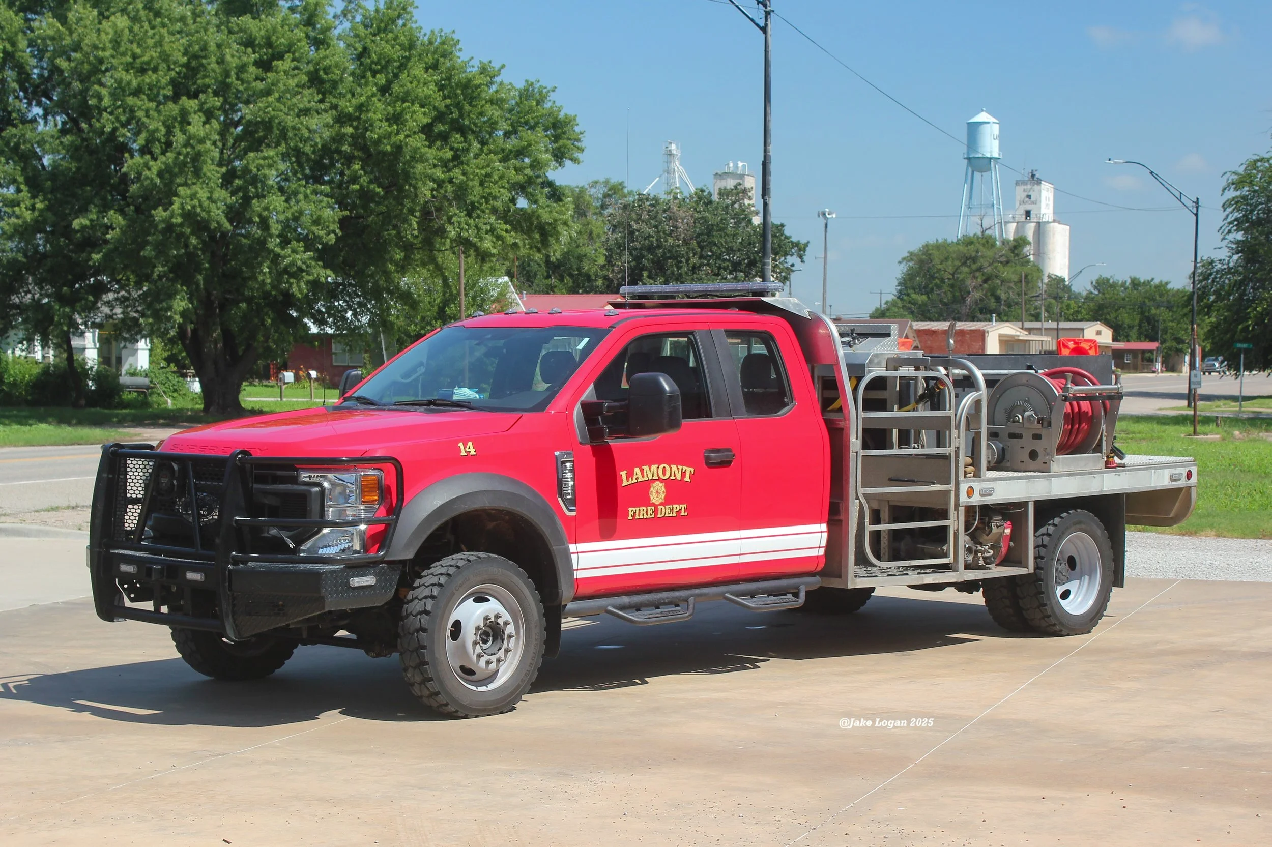 Brush 14 - 2021 Ford F550/Cooper Creek/J&J - 200 Hale/500 Tank - Gas/Auto
 
 
The bed to Brush 14 was purchased by the department off of a different truck that was totaled in a fire. The truck and bed was then put together and upfitted by J&J Custom 