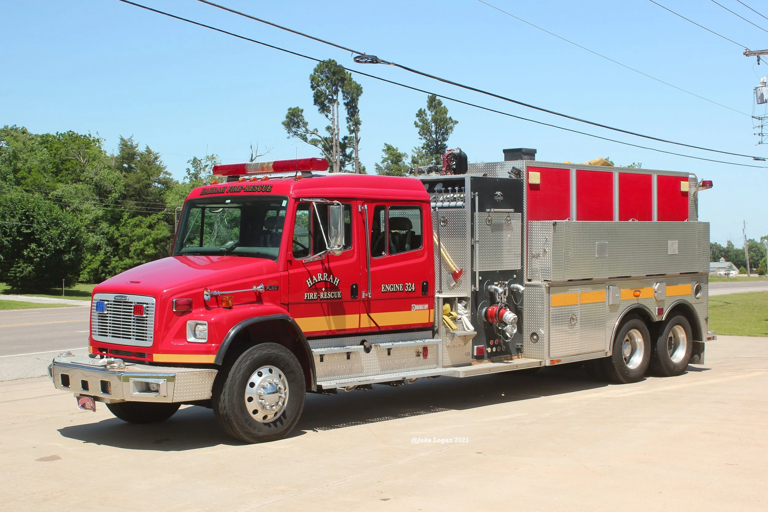 Engine 324 - 2004 Freightliner/American LaFrance, S/N88250 - 1500 ALF/3000 Tank - Diesel/Auto
 
 
Engine 324 acts as the first out engine for Station 2