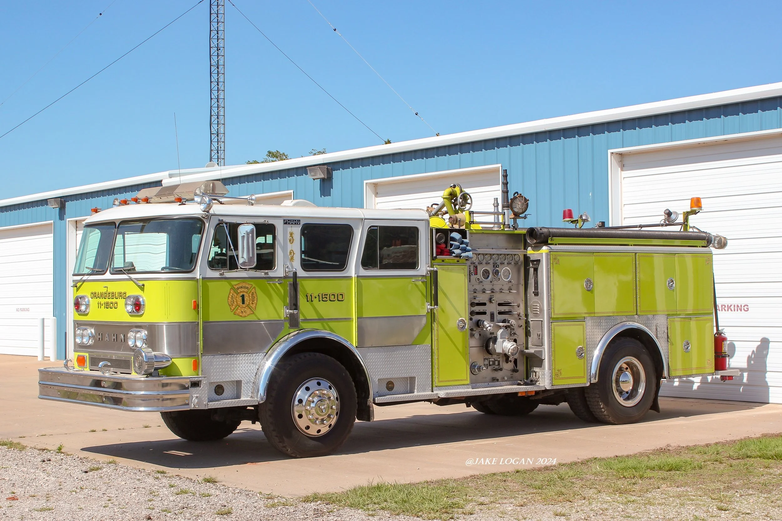 Engine 35 - 1982 Hahn HCP15, Serial #HCP548158226 - 1500 Hale/750 Tank - Diesel/Auto - ex-Orangeburg, NY
 
 
Although still in service, the truck experienced mechanical issues preventing it from being staged for a proper photo.